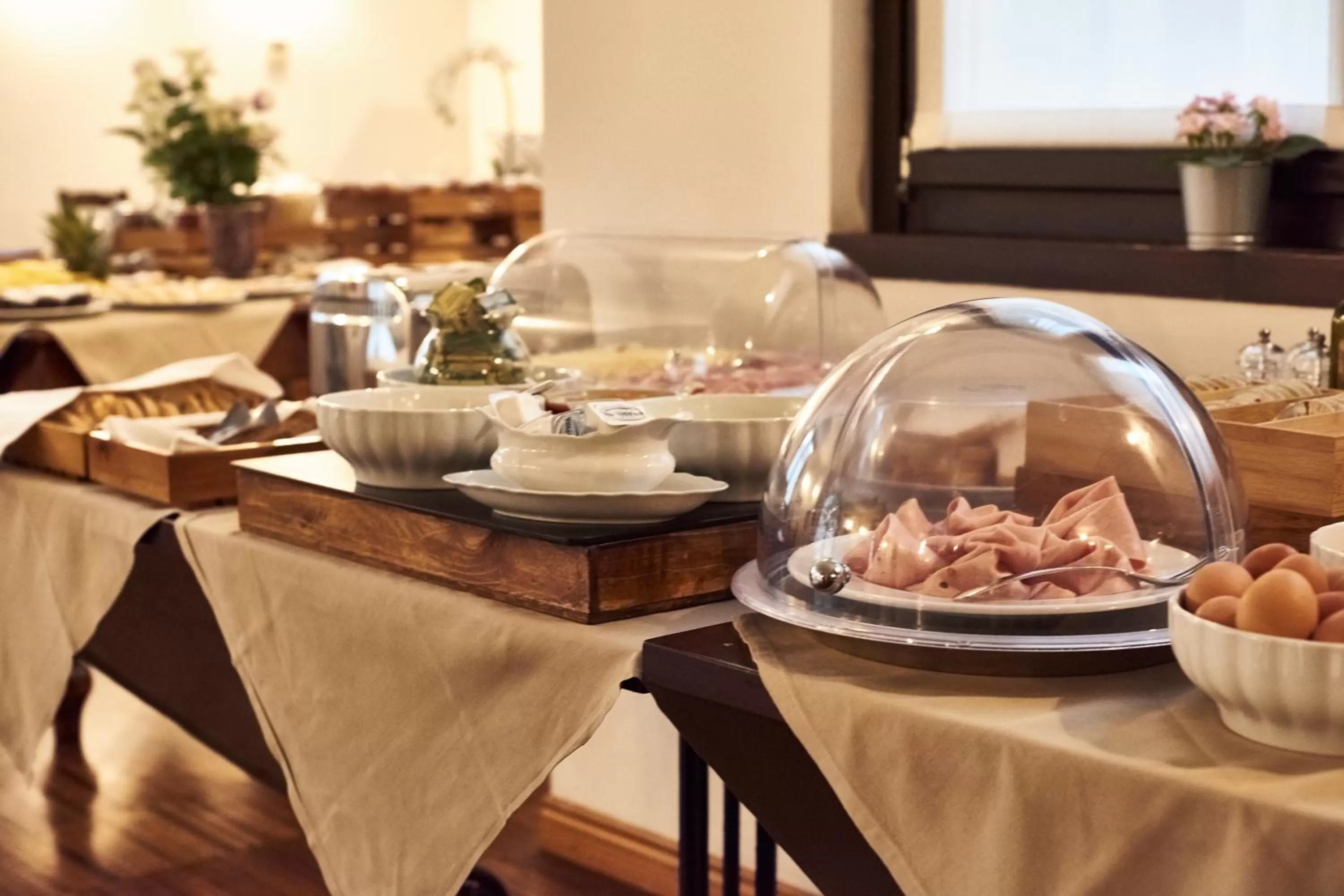 Buffet breakfast in Rivalta Life Style Hotel