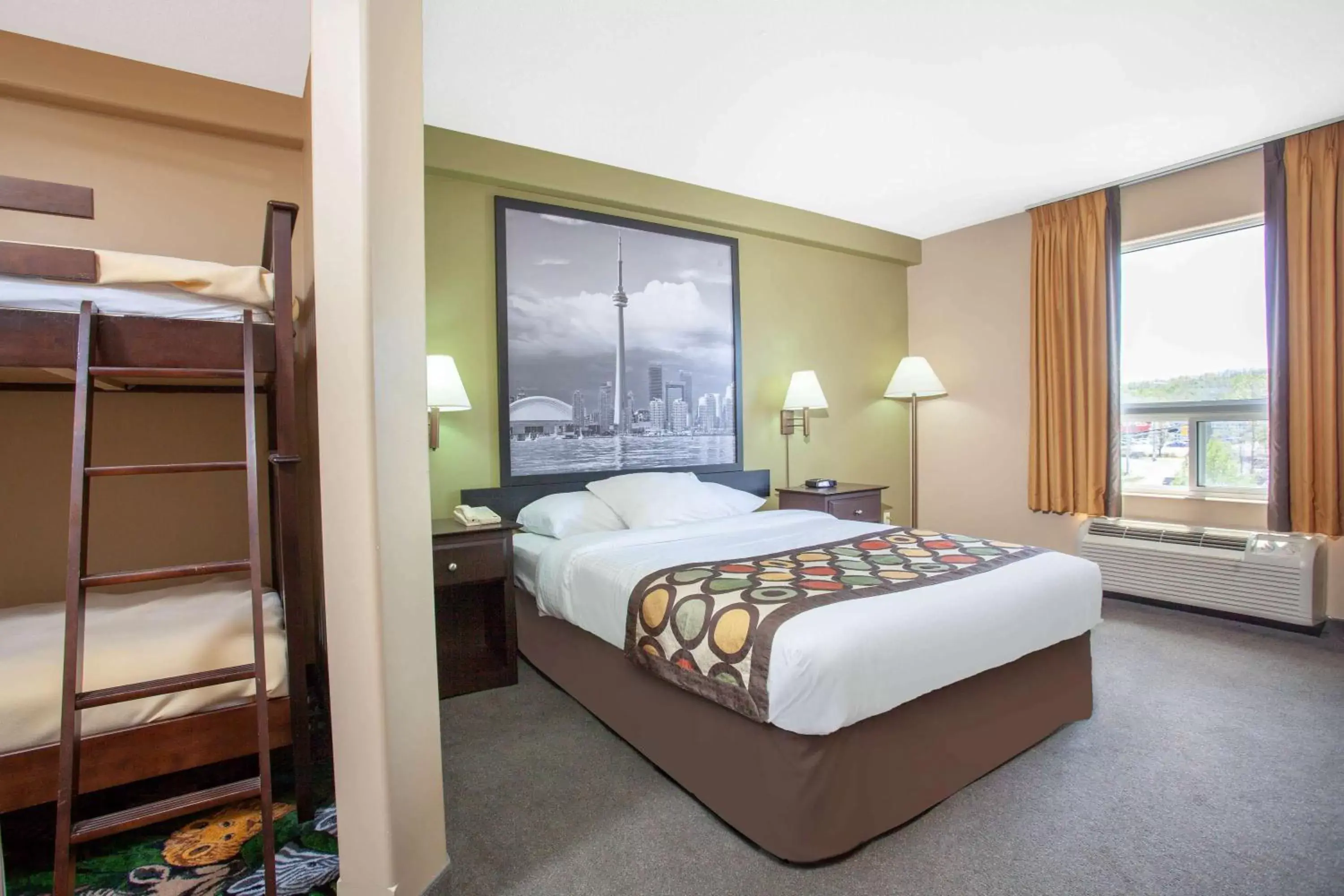 Photo of the whole room, Bed in Super 8 by Wyndham Midland