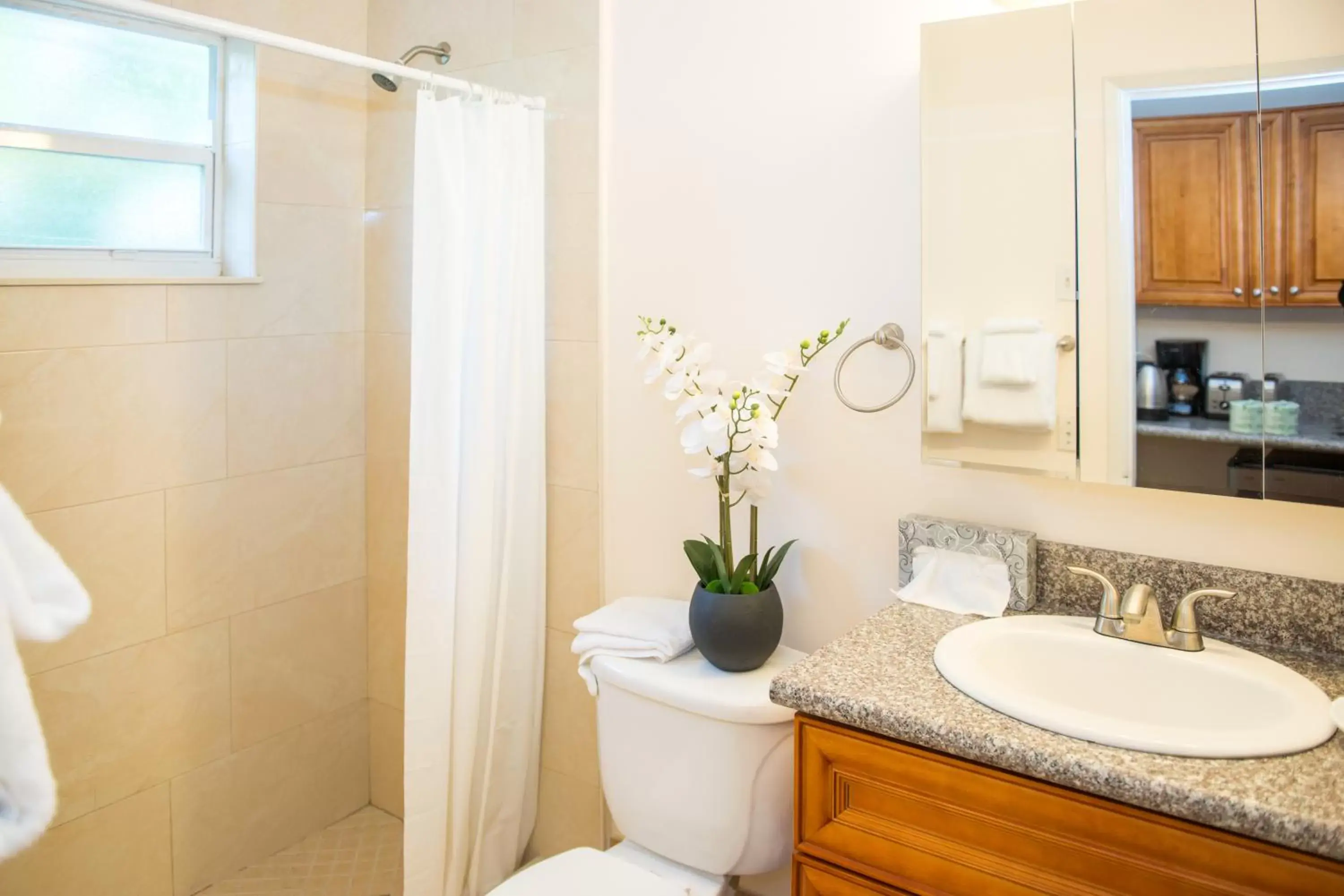 Bathroom in Shore Haven Resort Inn