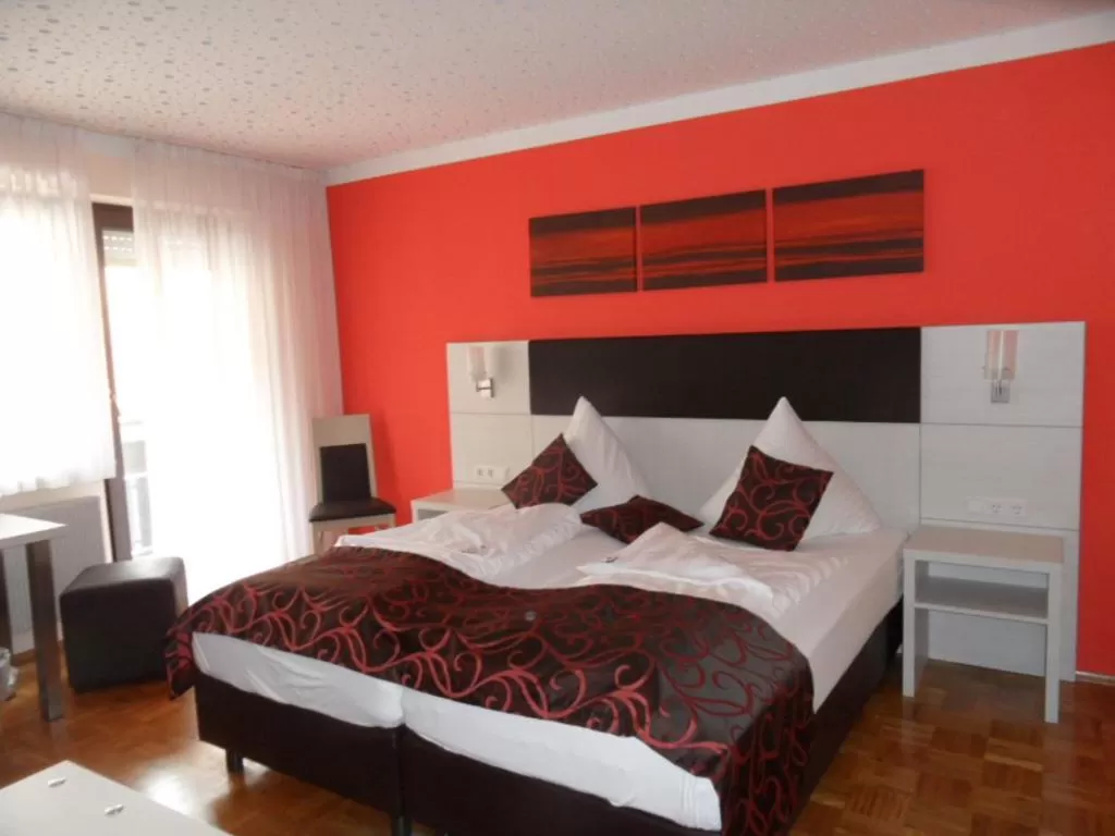 Bed in Hotel Gasthof zum Engel - Gästehaus