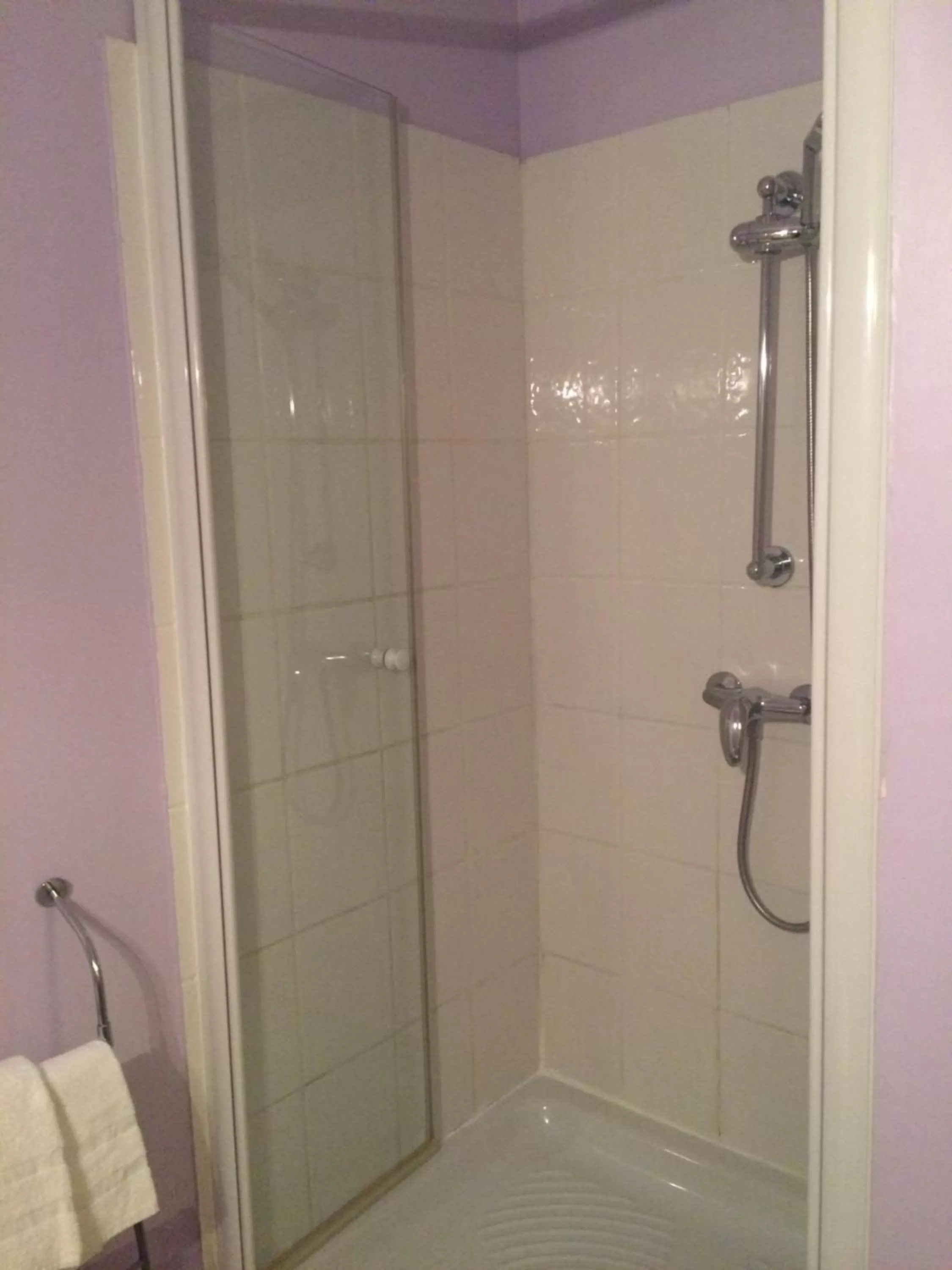 Shower in Hotel Cote Patio