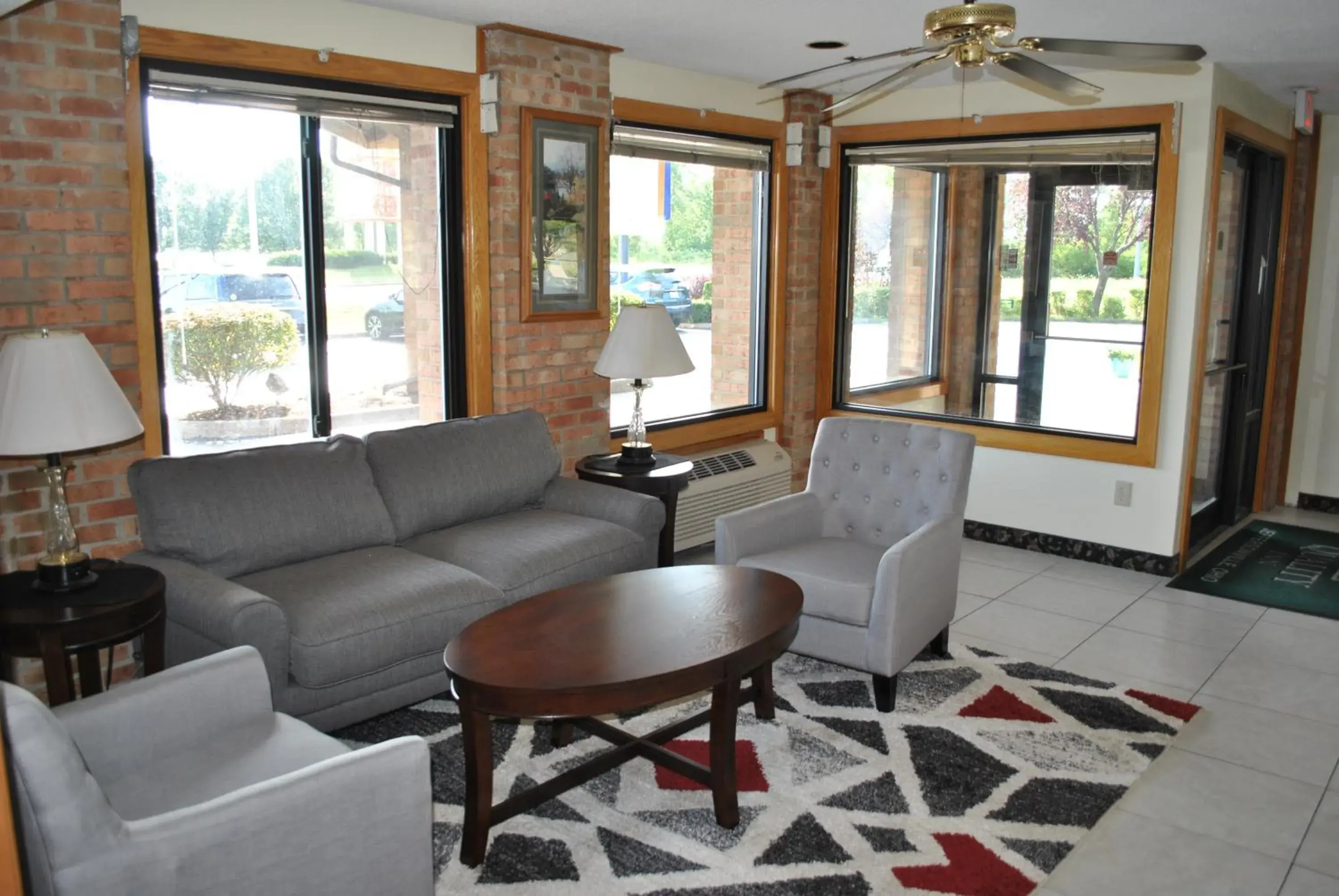 Lobby or reception, Seating Area in Quality Inn Washington Court House Jeffersonville