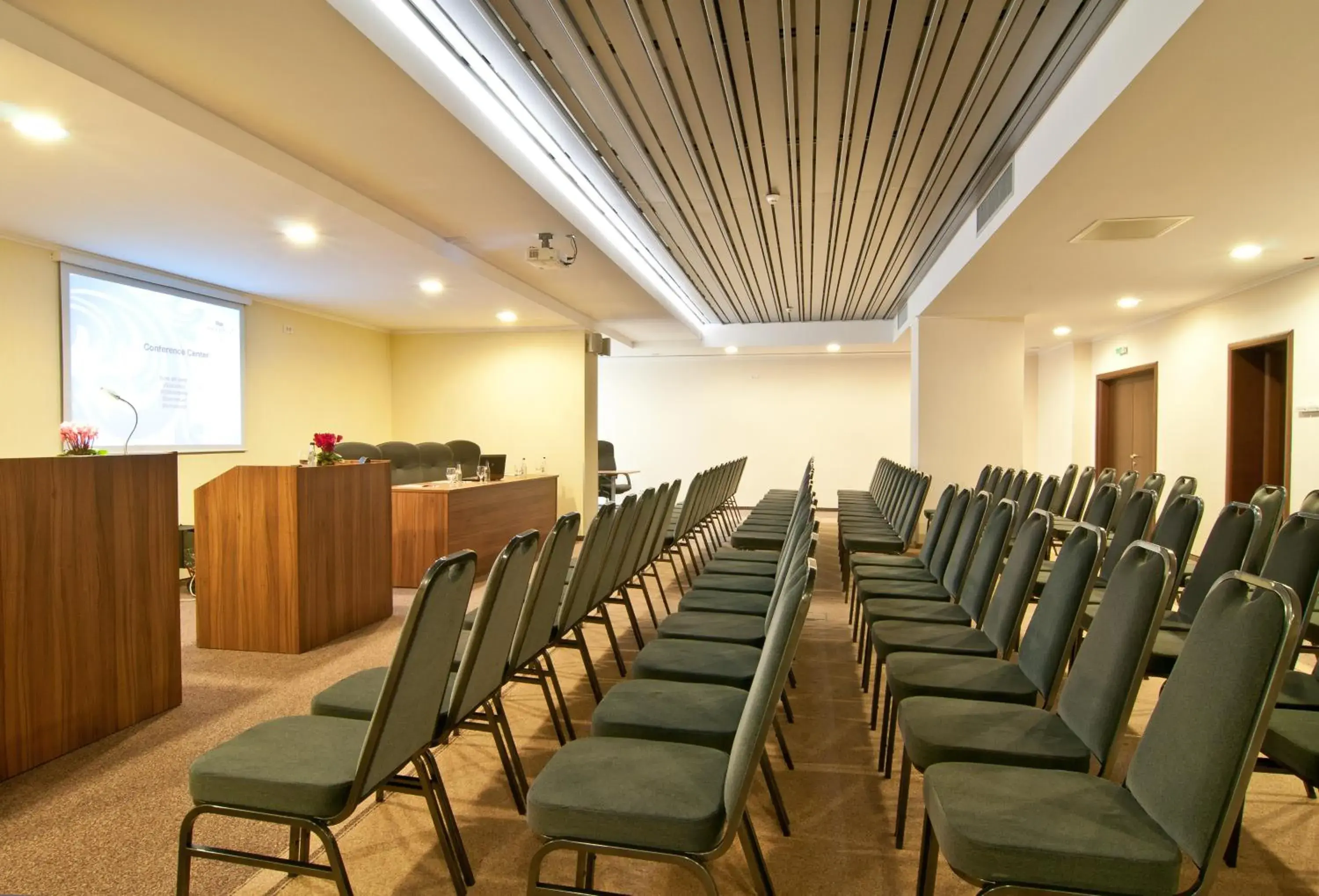 Business facilities in Ramada Hotel Cluj