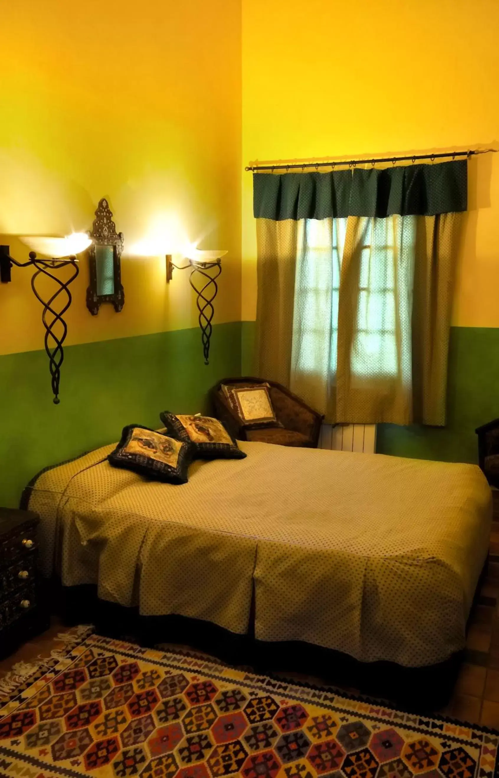 Photo of the whole room, Bed in Mas de la Montille