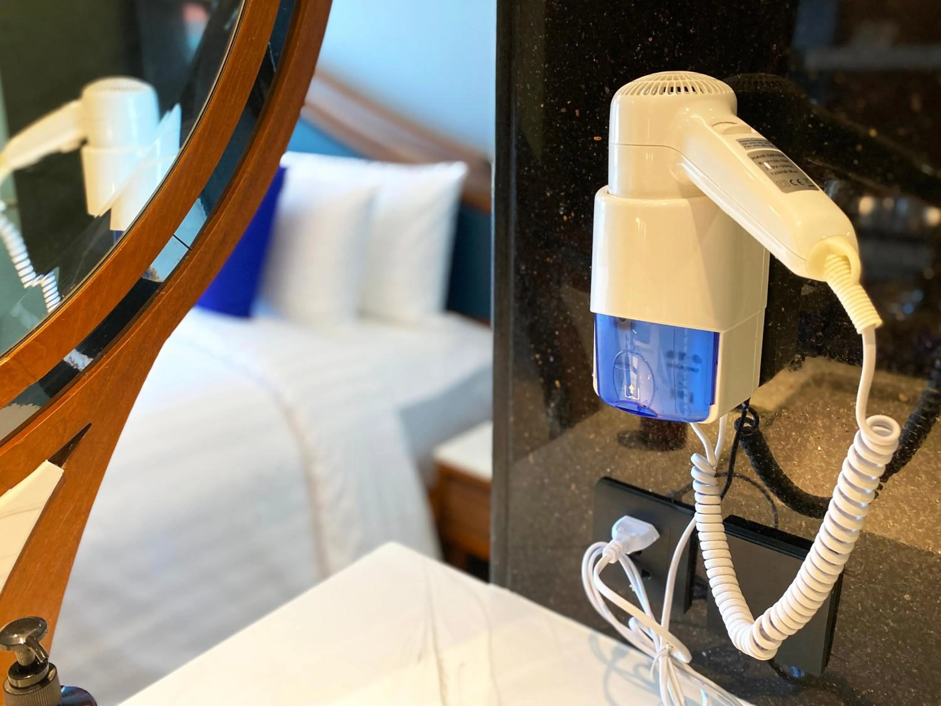 heating, Bed in The Oceanic Sportel Phuket - SHA Extra Plus