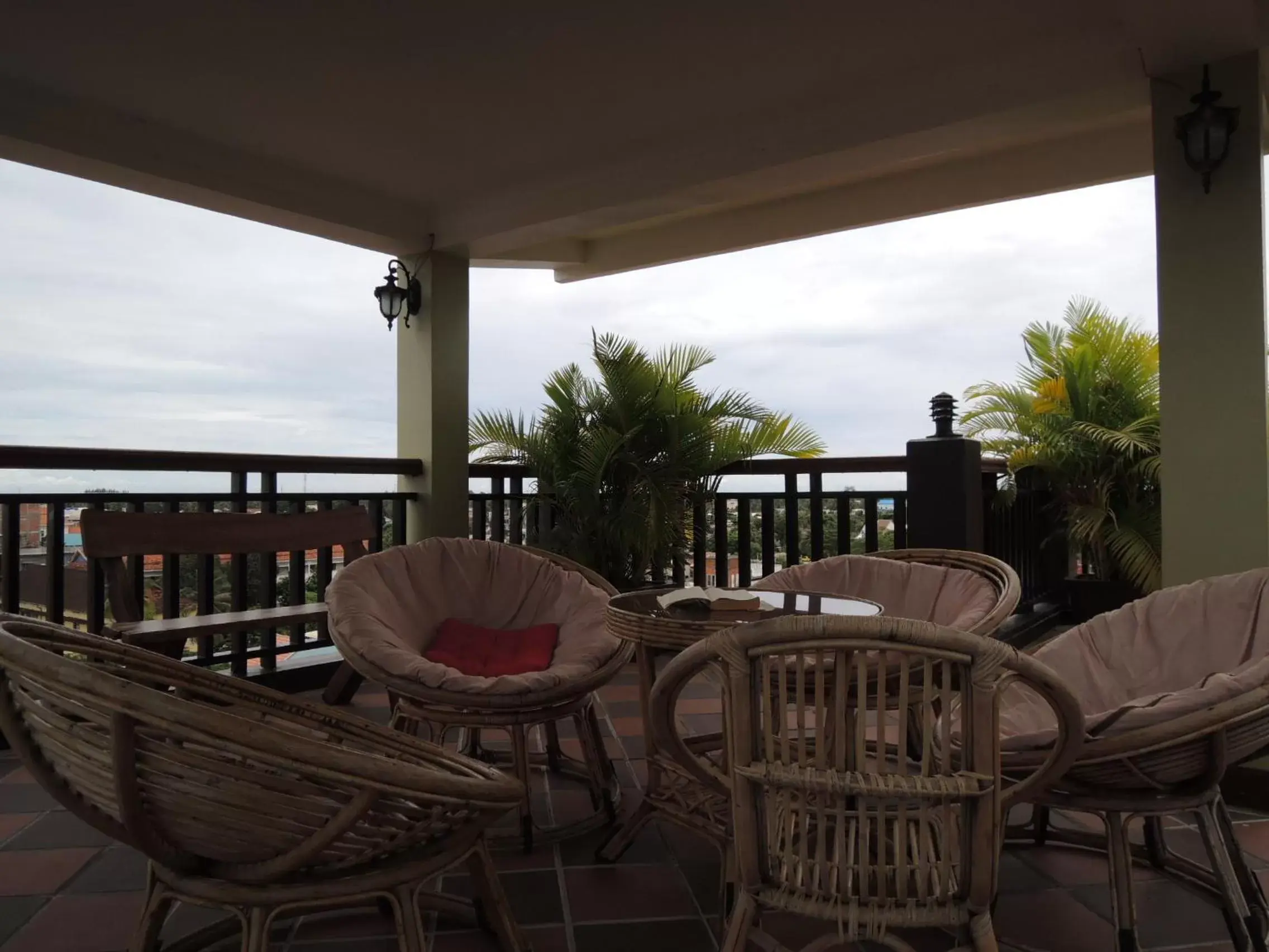 Balcony/Terrace in Seng Hout Hotel