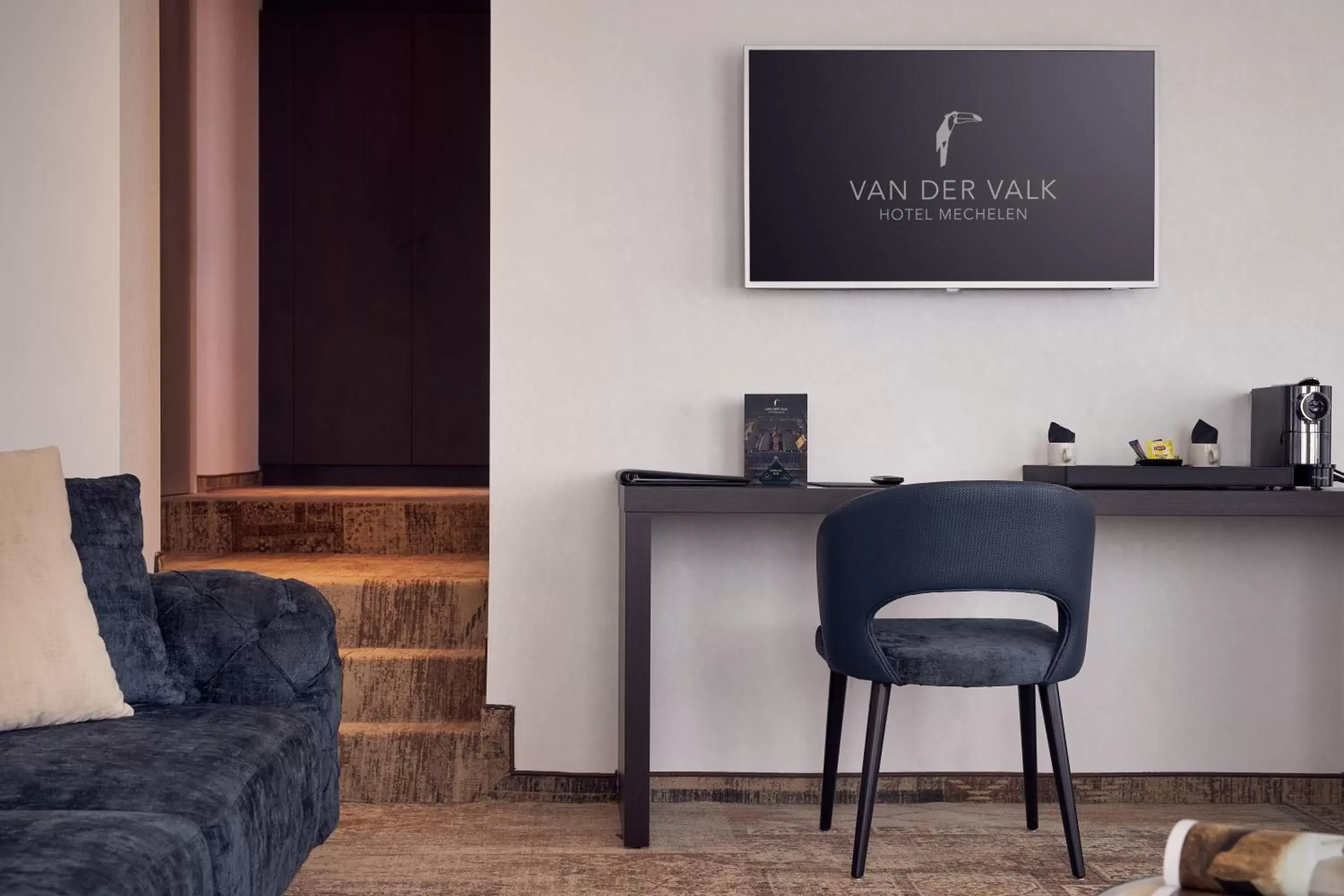 TV and multimedia, Seating Area in Van der Valk Hotel Mechelen