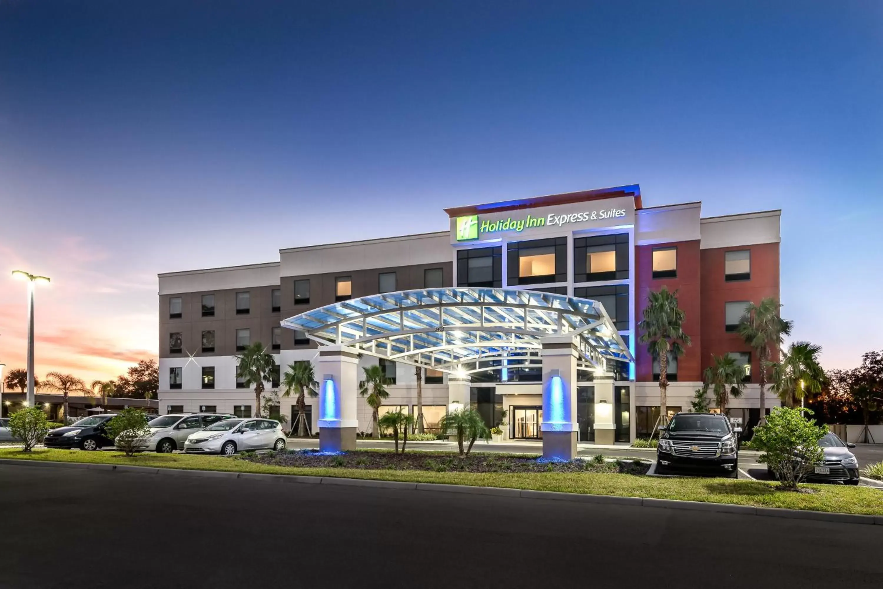 Property Building in Holiday Inn Express & Suites Lakeland South, an IHG Hotel