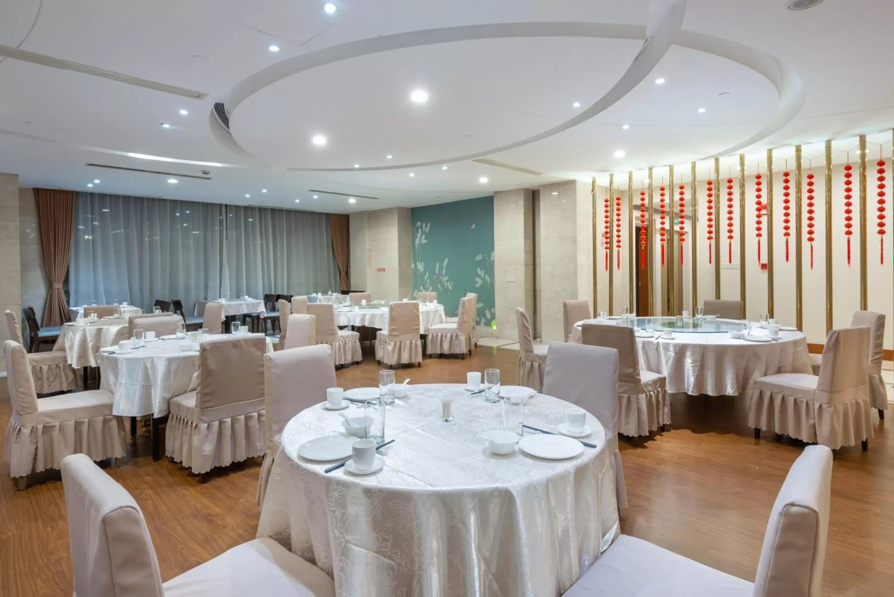 Restaurant/places to eat, Banquet Facilities in Holiday Inn Shanghai Pudong Nanpu, an IHG Hotel