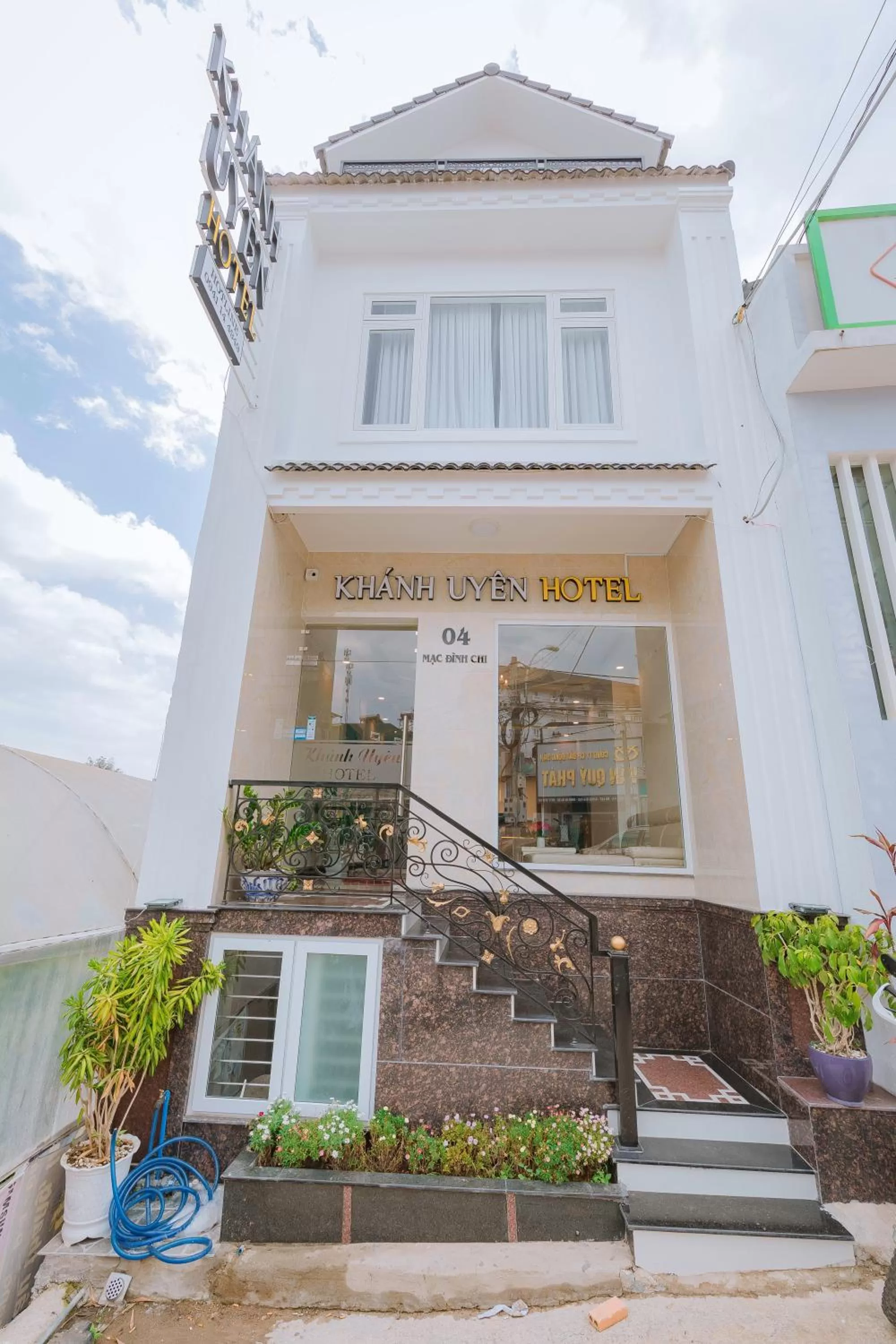 Property building in Khanh Uyen 1 Hotel