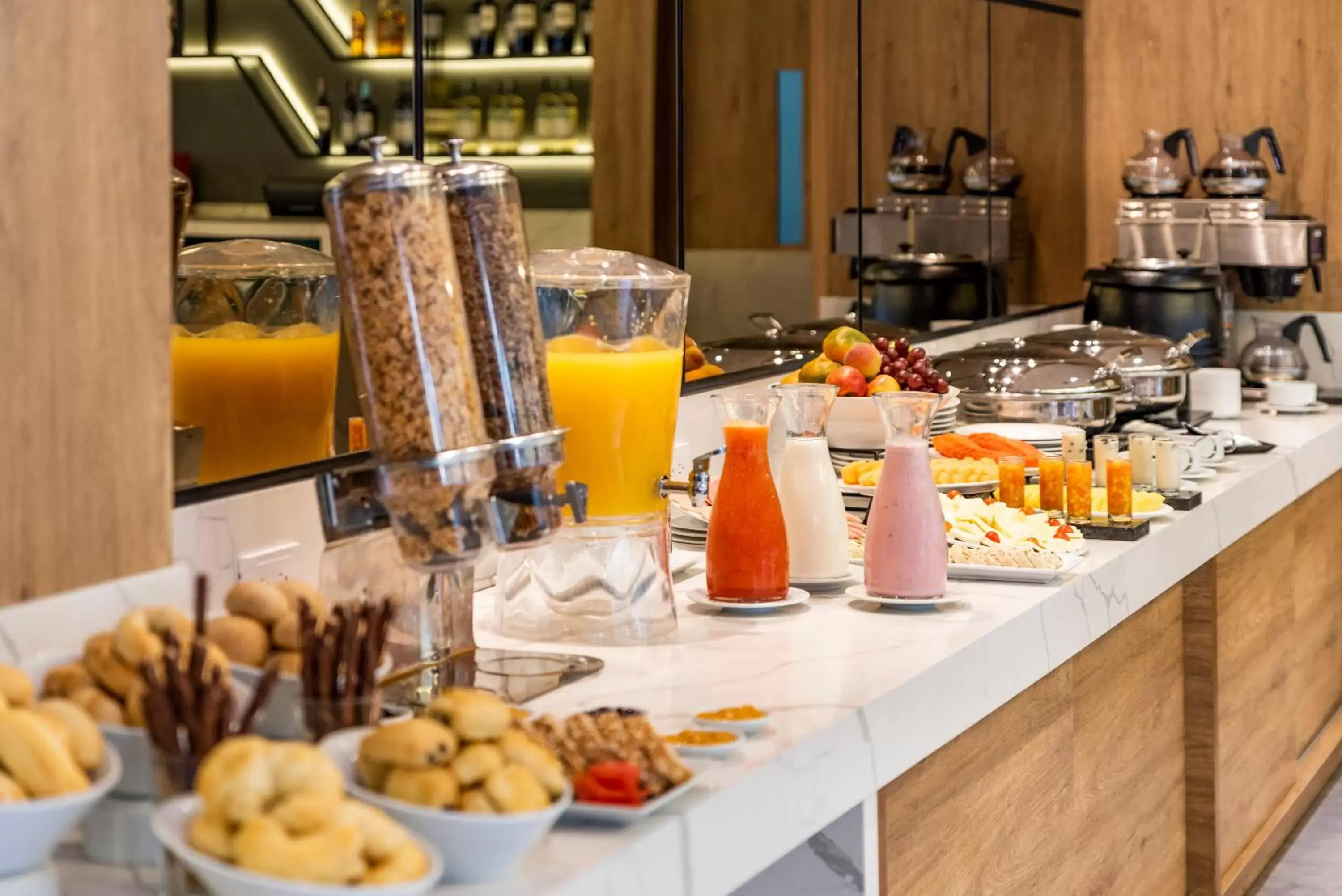 Buffet breakfast, Food in One Sixteen Hotel