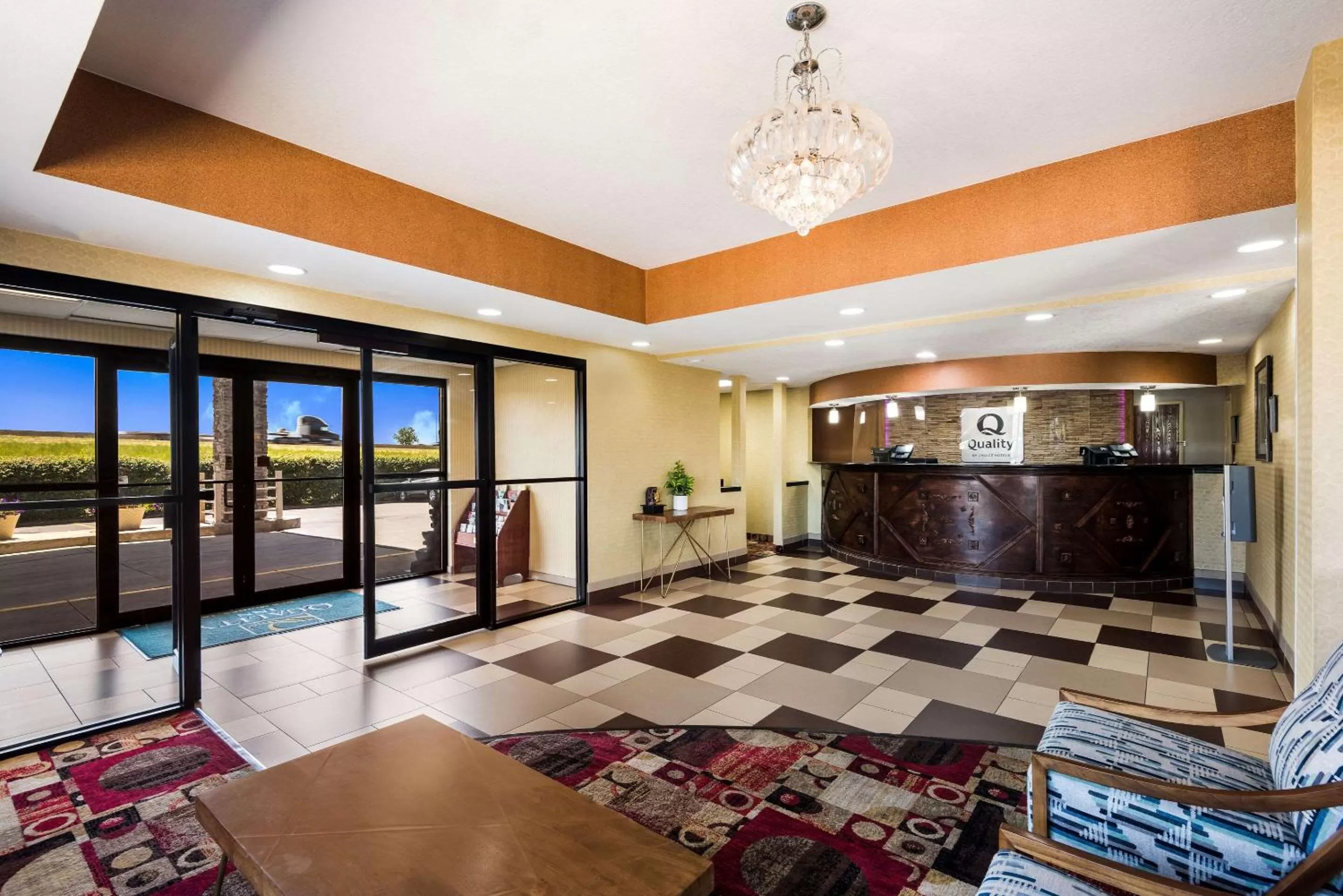Lobby or reception in Quality Inn Des Moines North