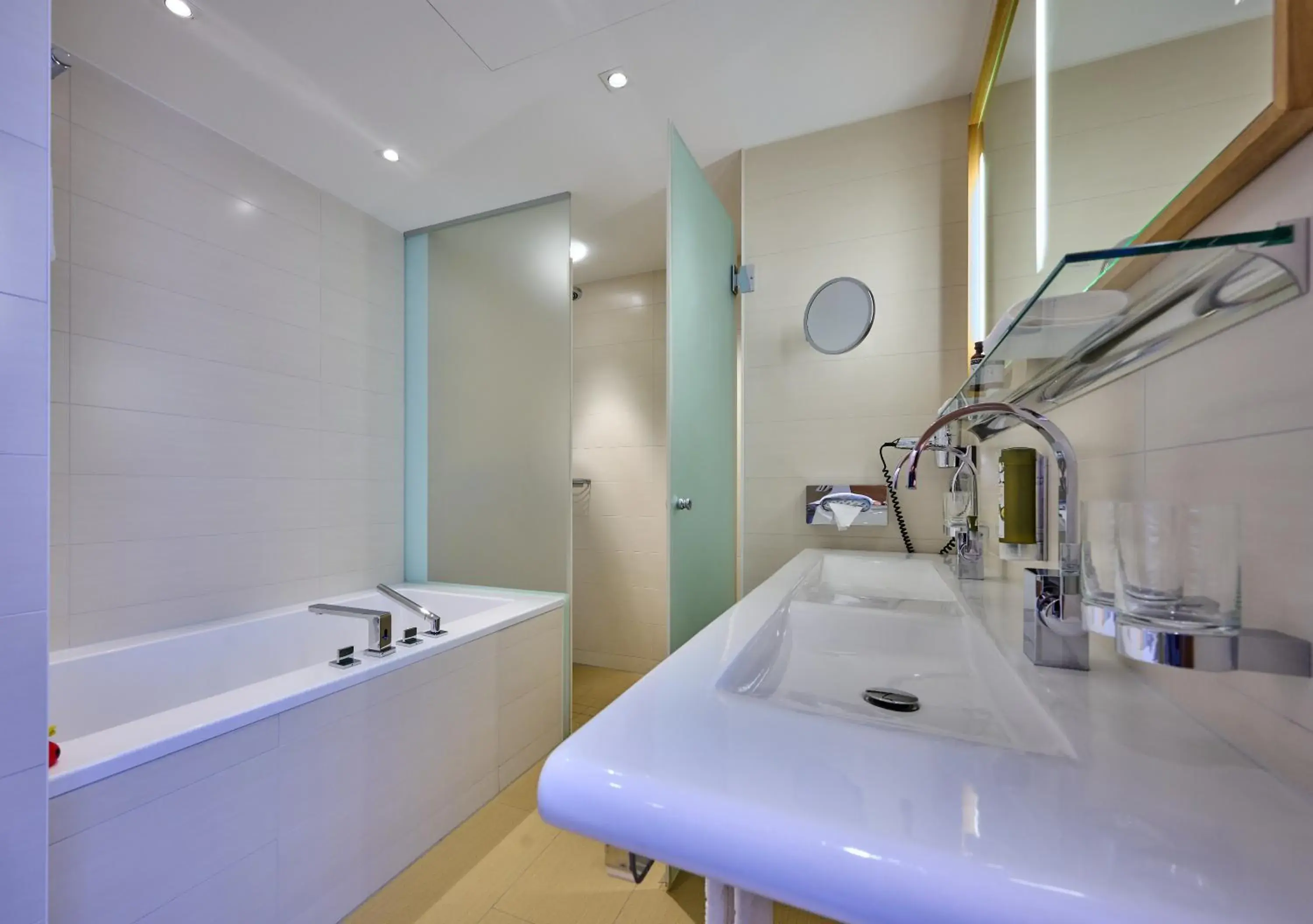 Bath, Bathroom in Asam Hotel