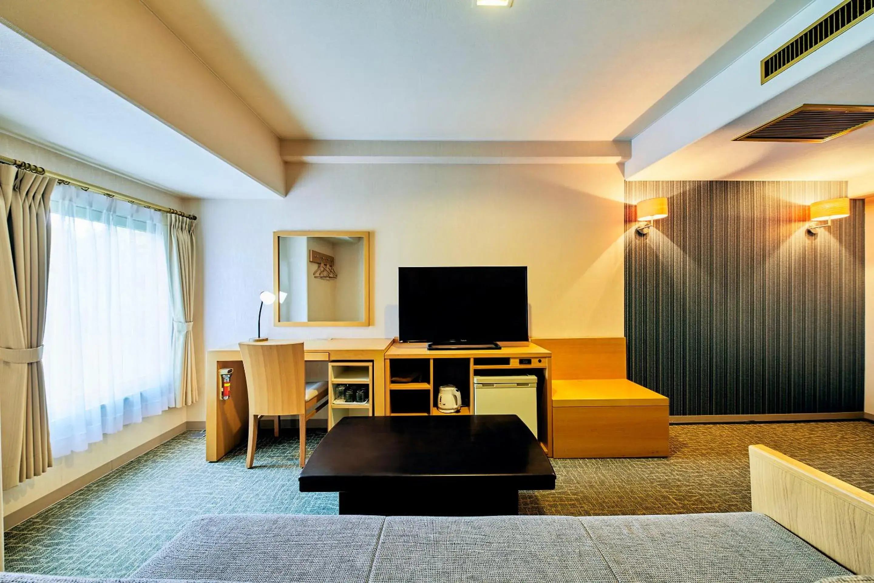 Photo of the whole room, TV/Entertainment Center in Nara Royal Hotel