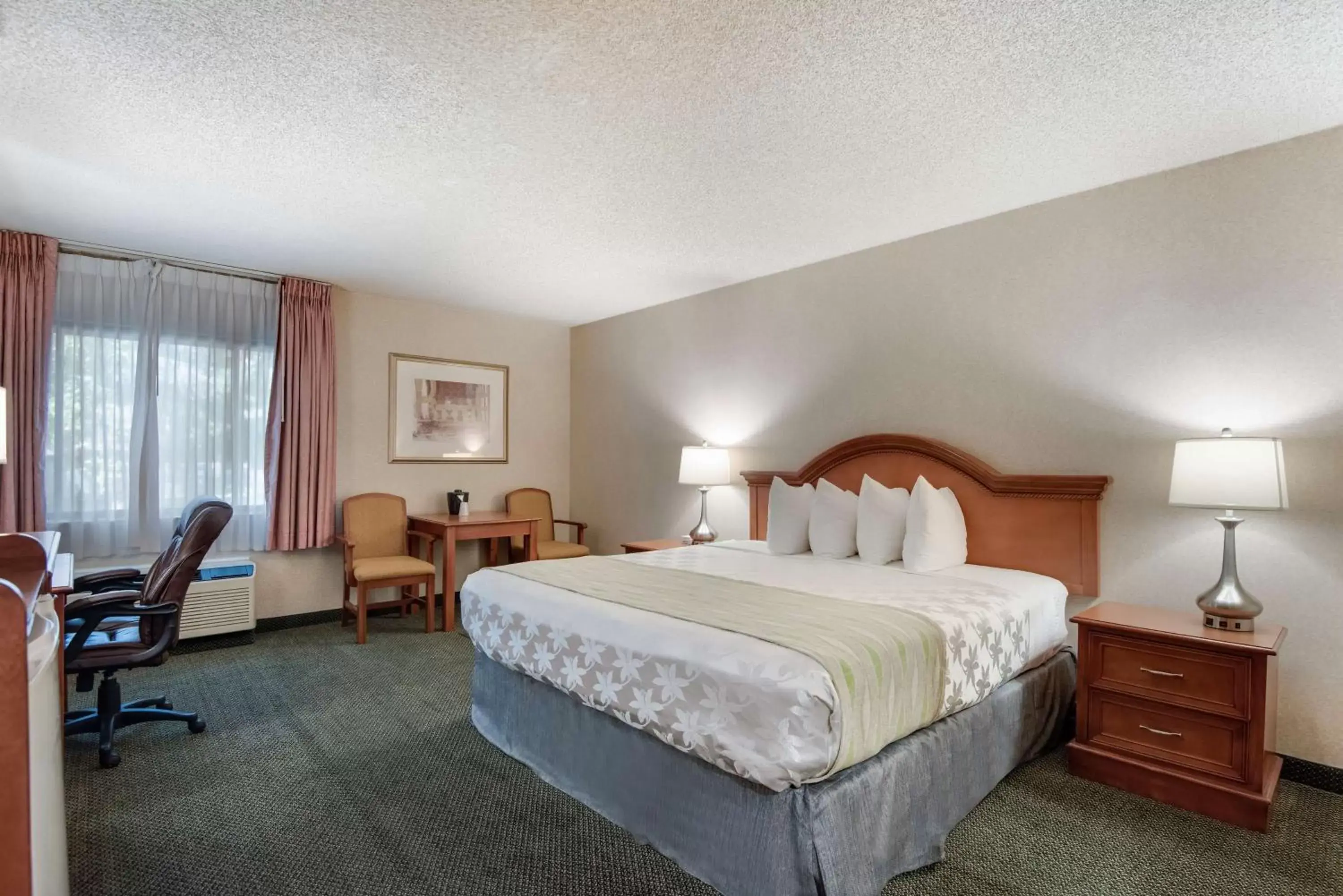 Bedroom, Bed in SureStay Plus Hotel by Best Western Reno Airport