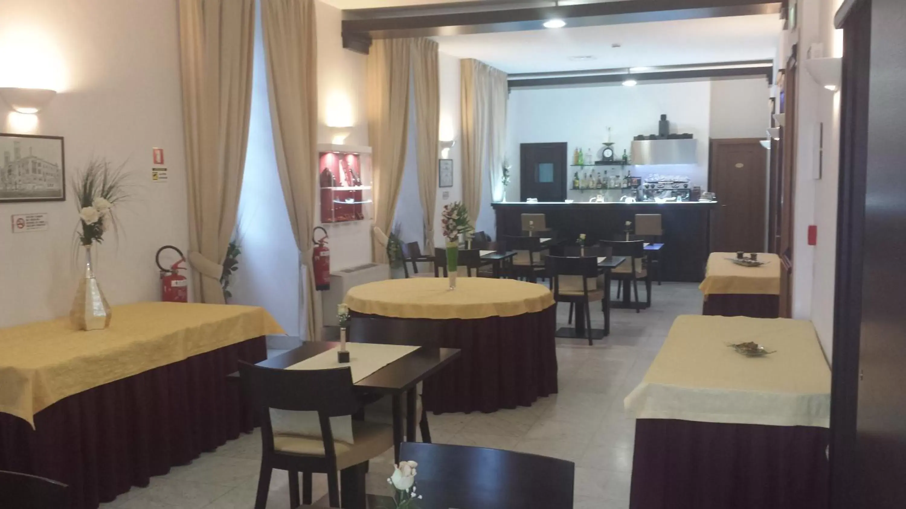 Lounge or bar, Restaurant/Places to Eat in Hotel Due Colonne