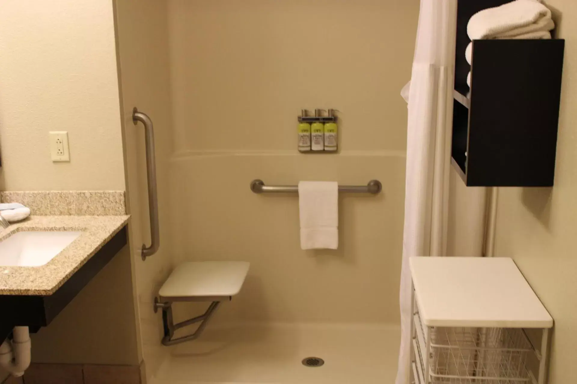 Bathroom in Staybridge Suites Columbus-Airport, an IHG Hotel