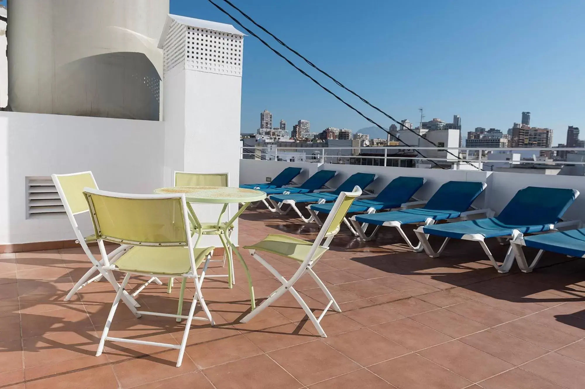 Solarium in Hotel Roca-Mar