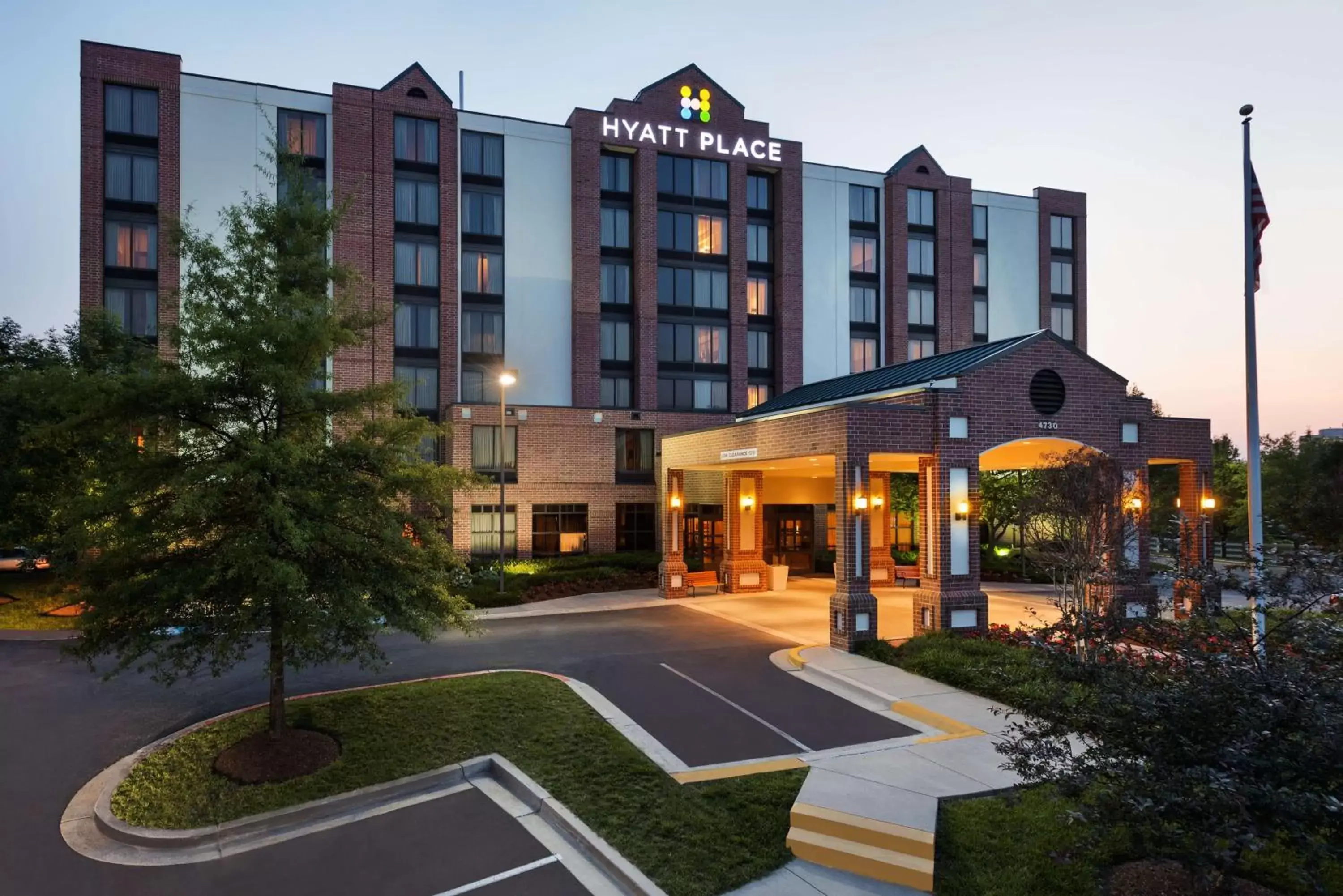 Property building in Hyatt Place Raleigh Durham Airport Property building in Hyatt Place Raleigh Durham Airport