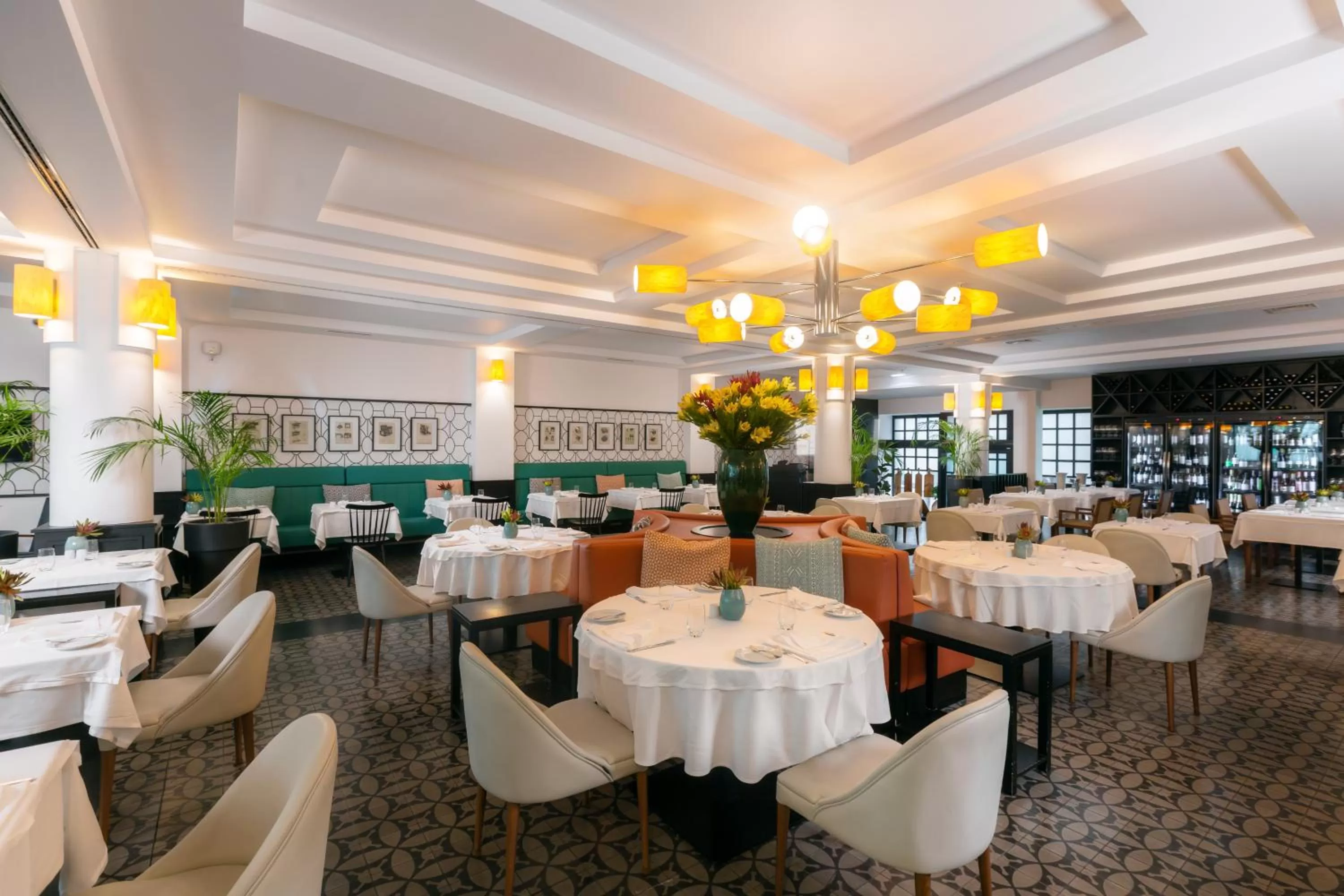 Restaurant/places to eat in Castanheiro Boutique Hotel