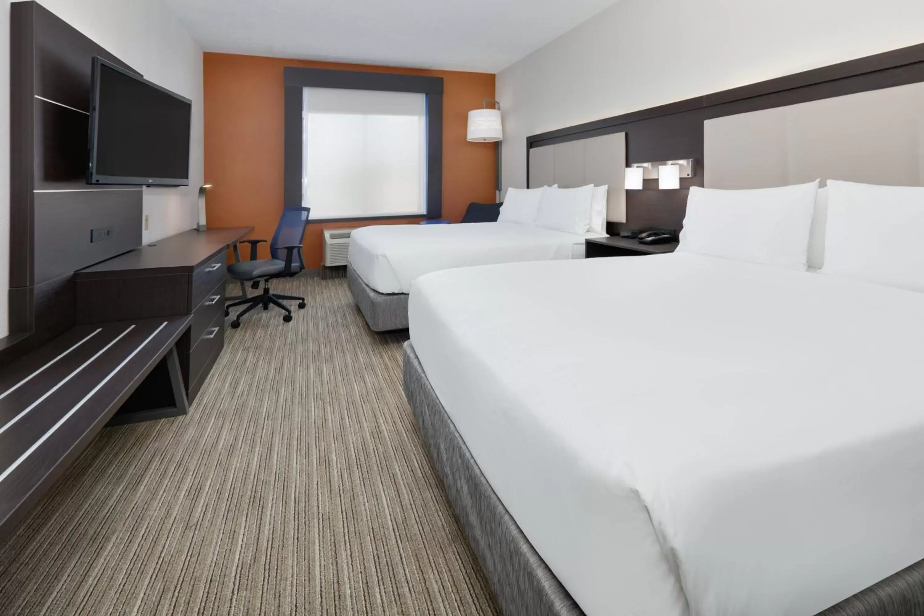 Photo of the whole room, Bed in Holiday Inn Express Hotel & Suites Duncanville, an IHG Hotel