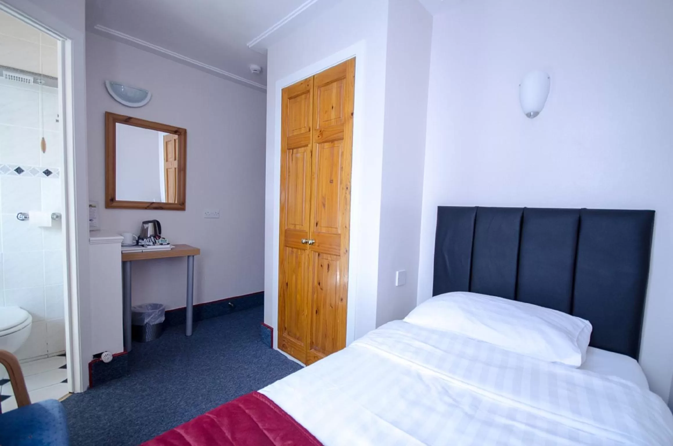 Bedroom, Bed in Adria Hotel