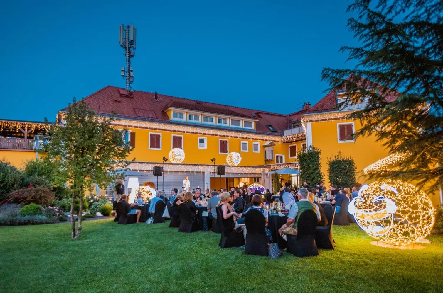 Property Building in Hotel Guidassoni