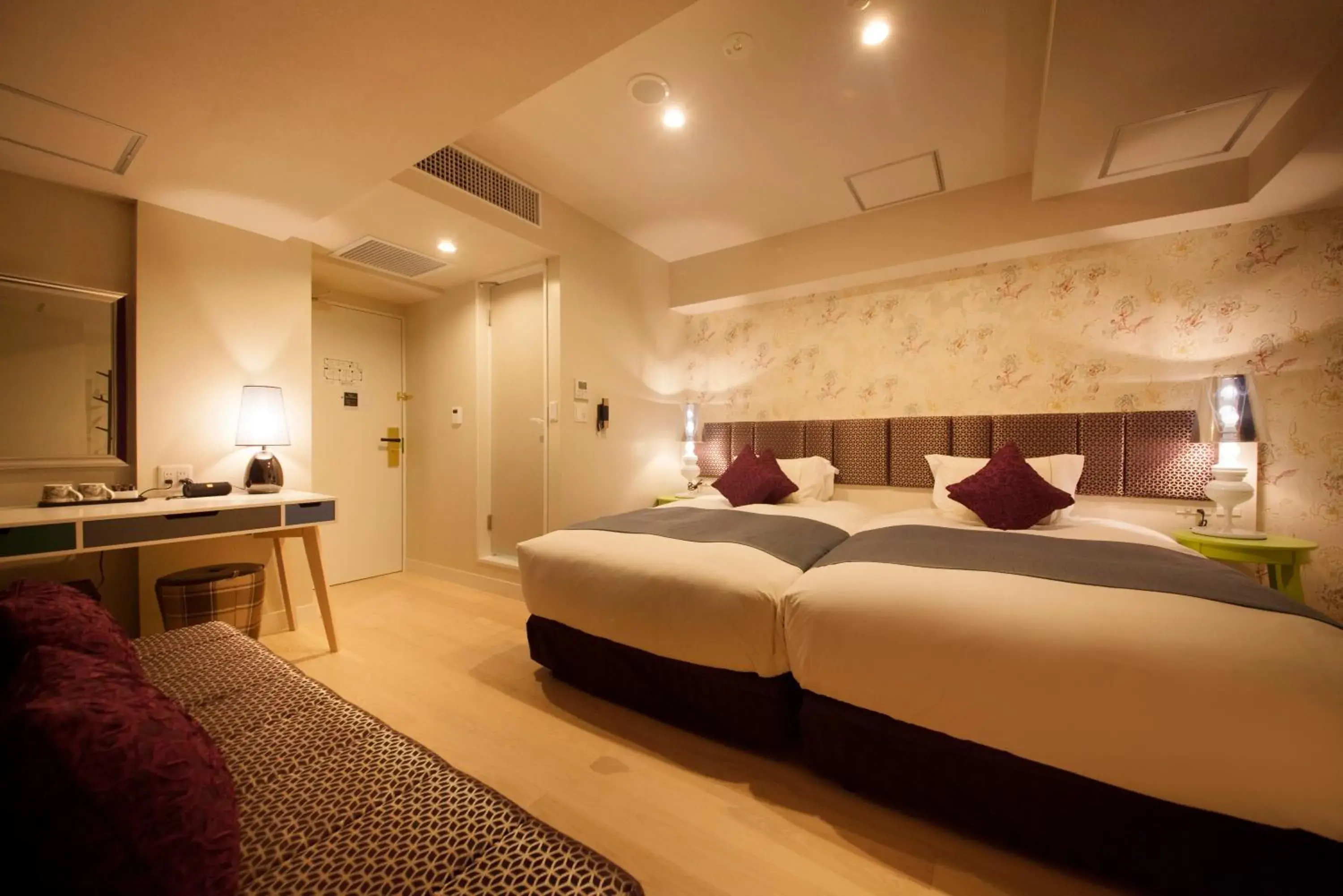 Photo of the whole room, Bed in Centurion Hotel Grand Akasaka Mitsuke Station