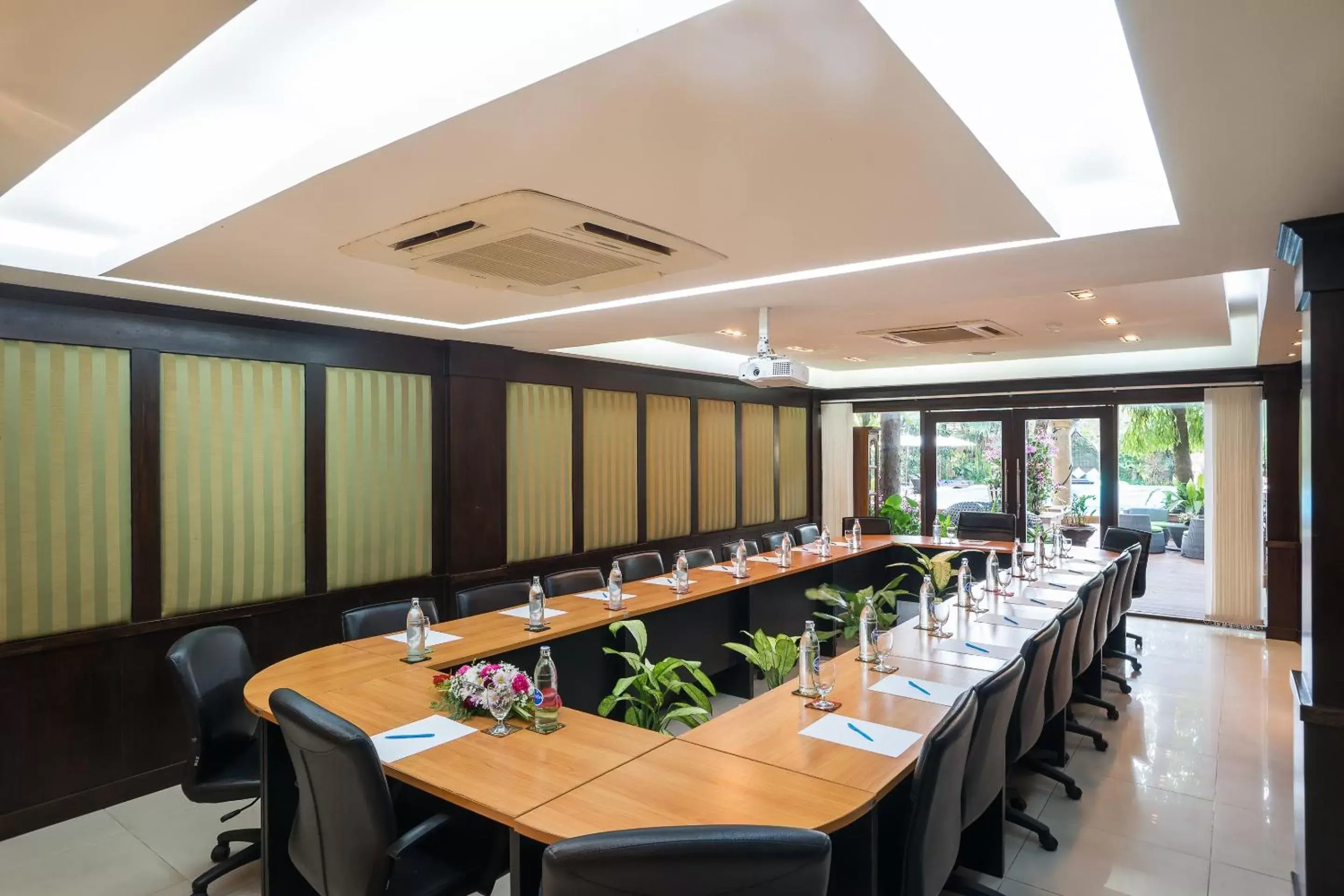 Meeting/conference room in Aonang Princeville Villa Resort & Spa - Halal Certified Restaurant