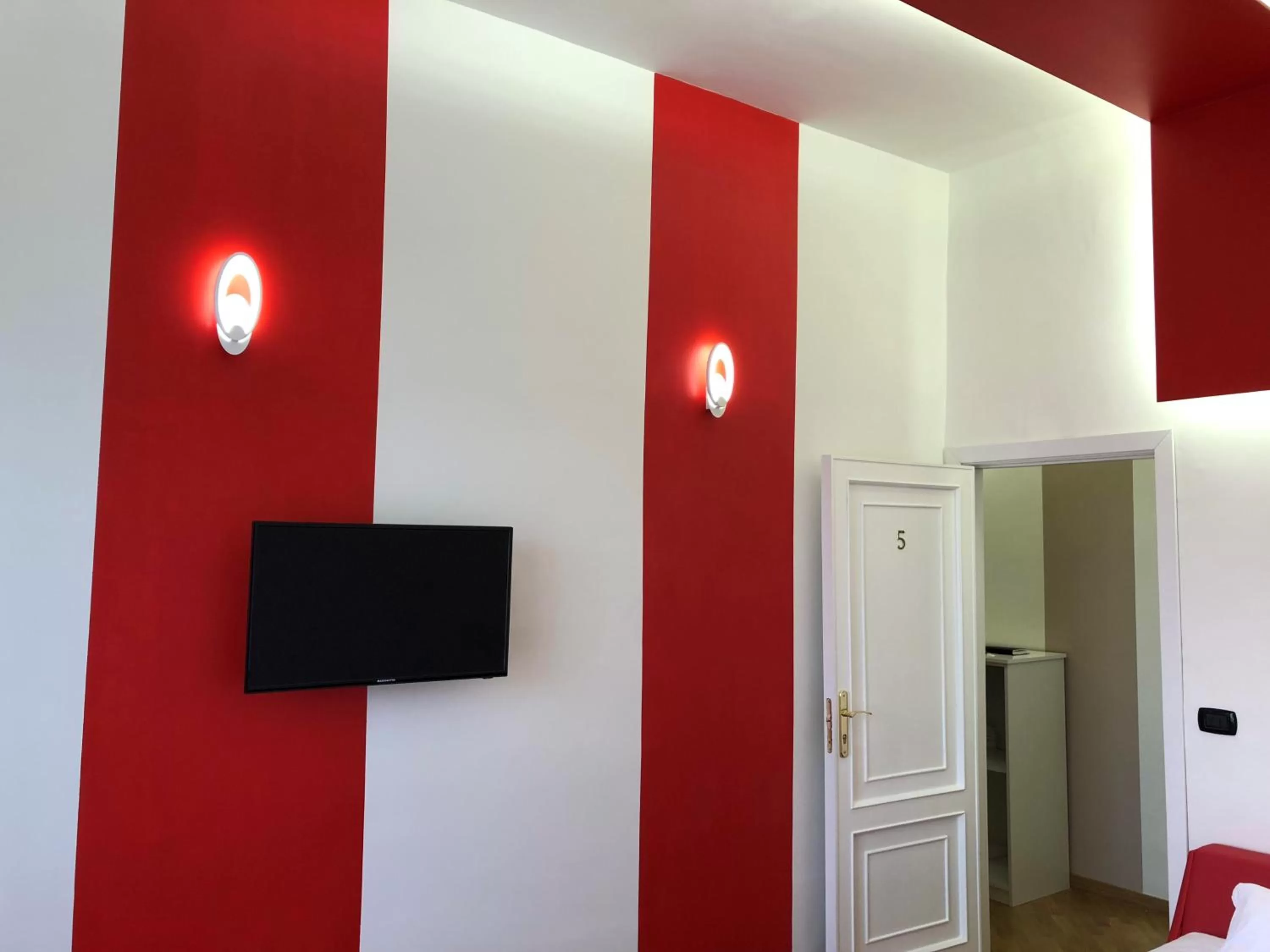 TV/Entertainment Center in Maison Arena Bovio