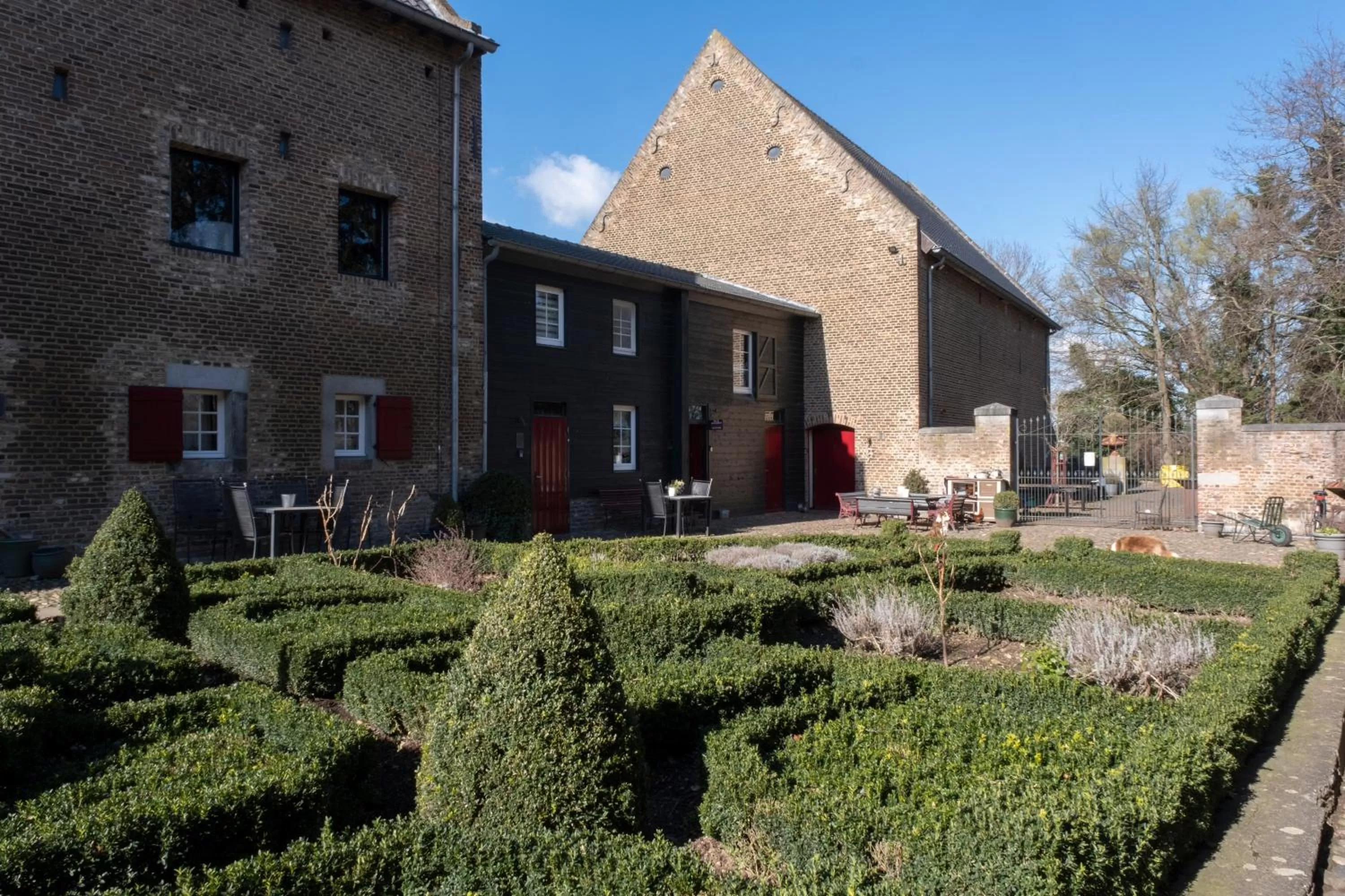 Property Building in Meschermolen, overnachten in de schuur