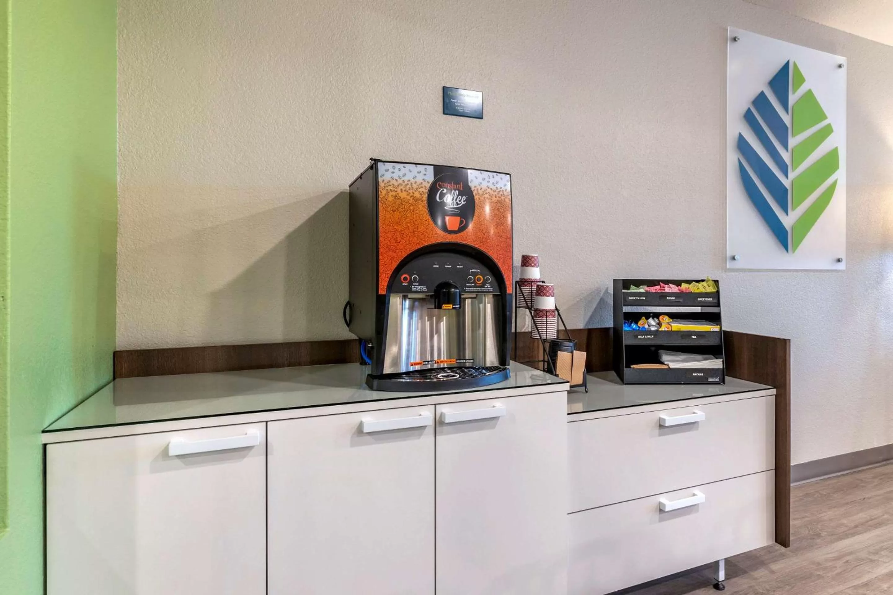 Restaurant/places to eat in WoodSpring Suites Brunswick