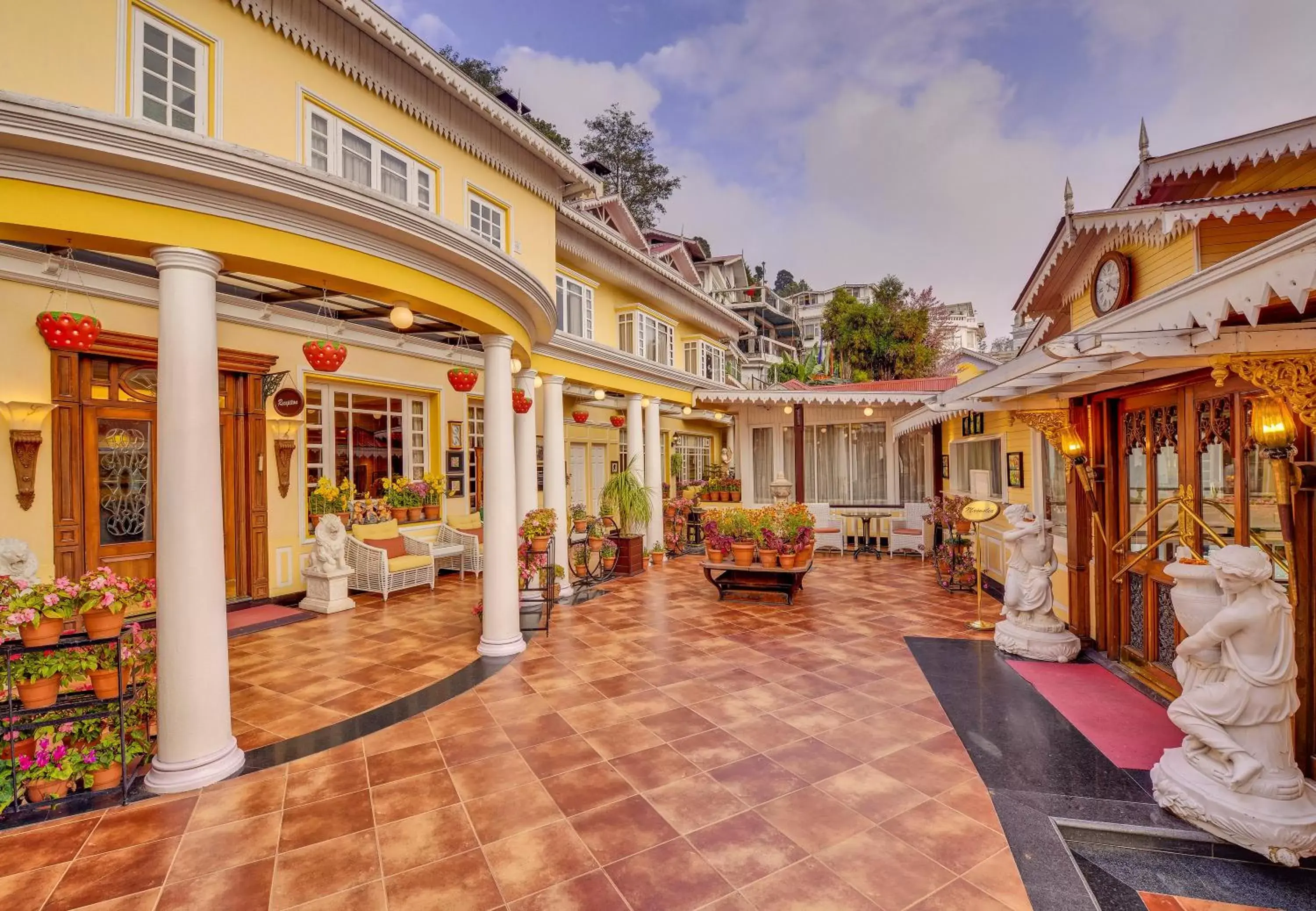 Facade/entrance in Mayfair Darjeeling