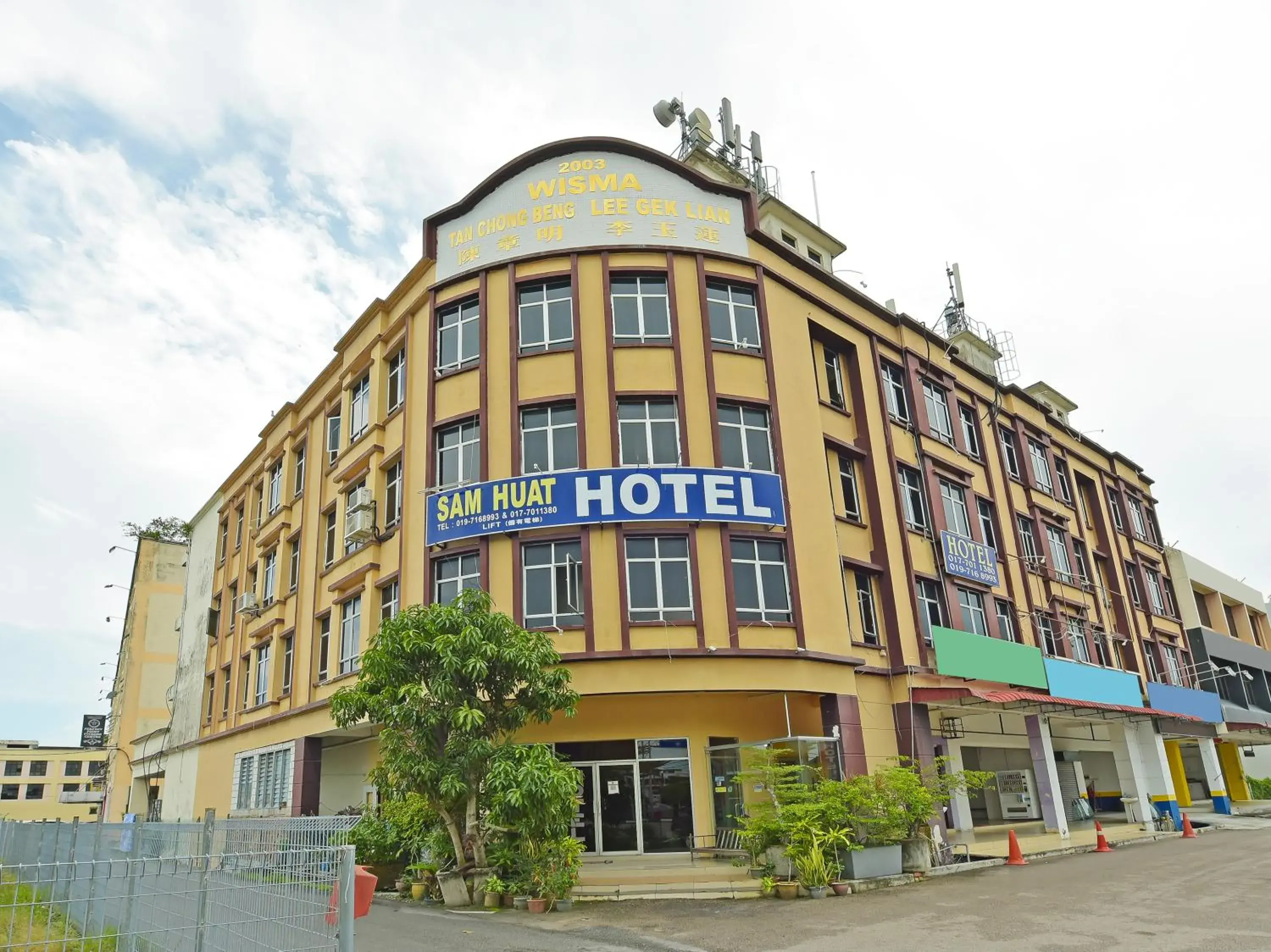 Property Building in OYO 90494 Sam Huat Hotel