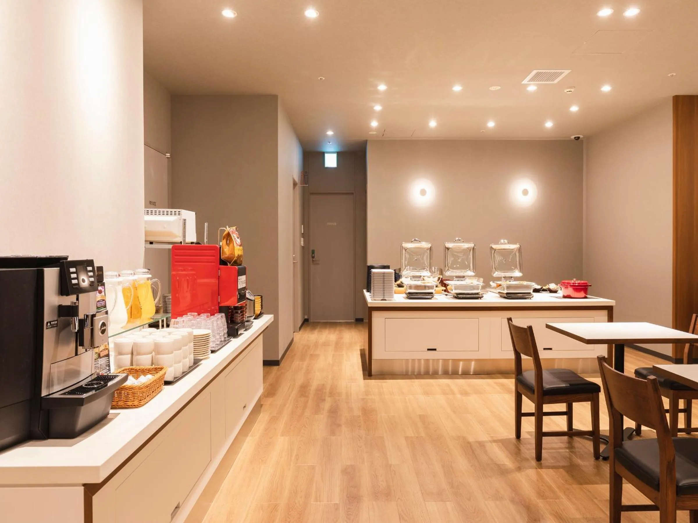 Lounge or bar in Sotetsu Fresa Inn Daimon