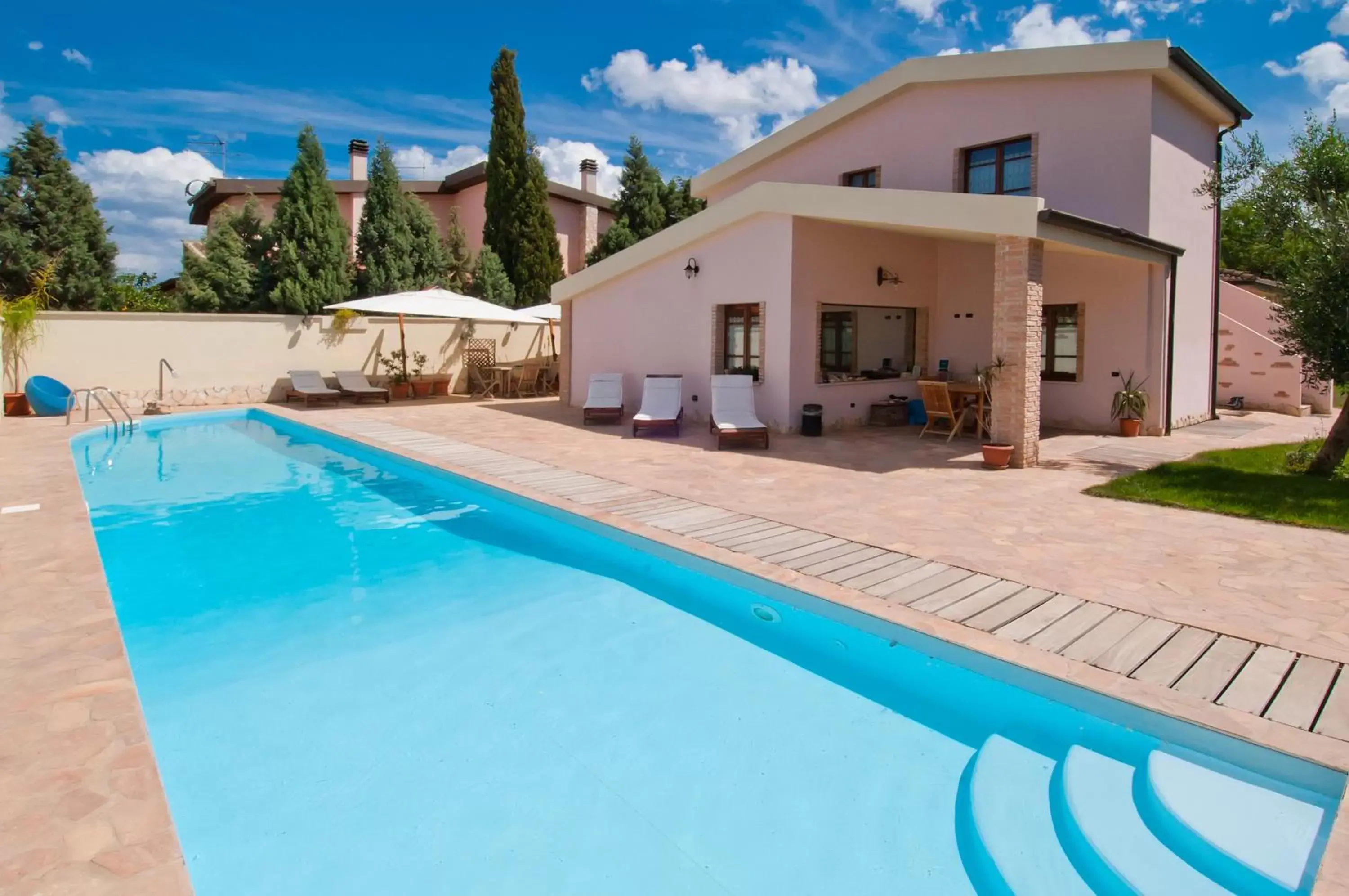 Property building, Swimming Pool in Gentarrubia