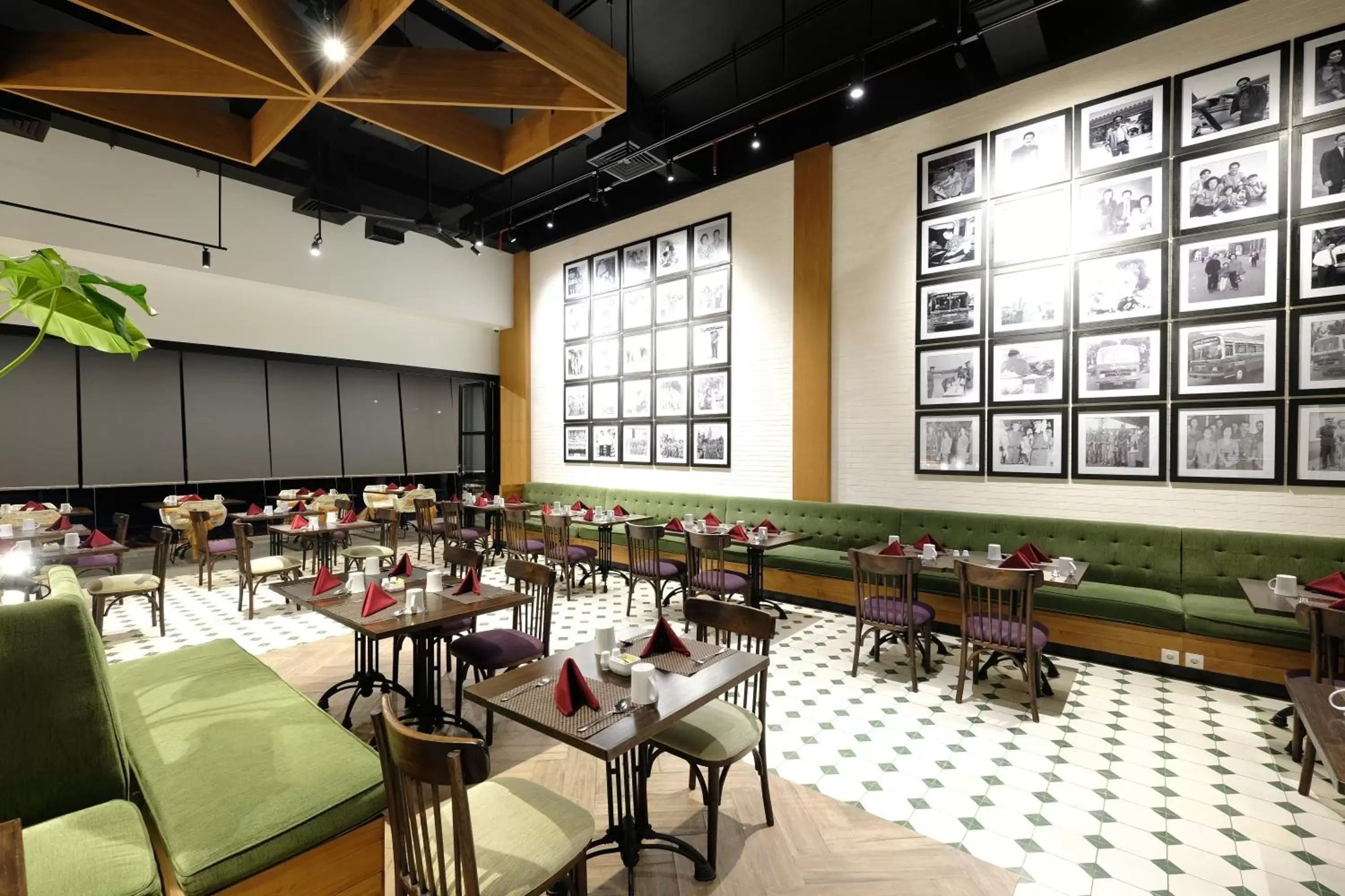 Restaurant/places to eat in Swiss-Belinn Bogor Restaurant/places to eat in Swiss-Belinn Bogor