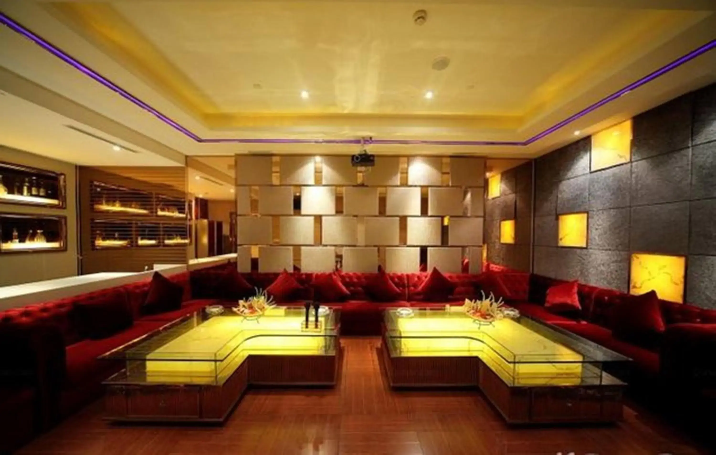 Lobby or reception in Tongli Lakeview Hotel