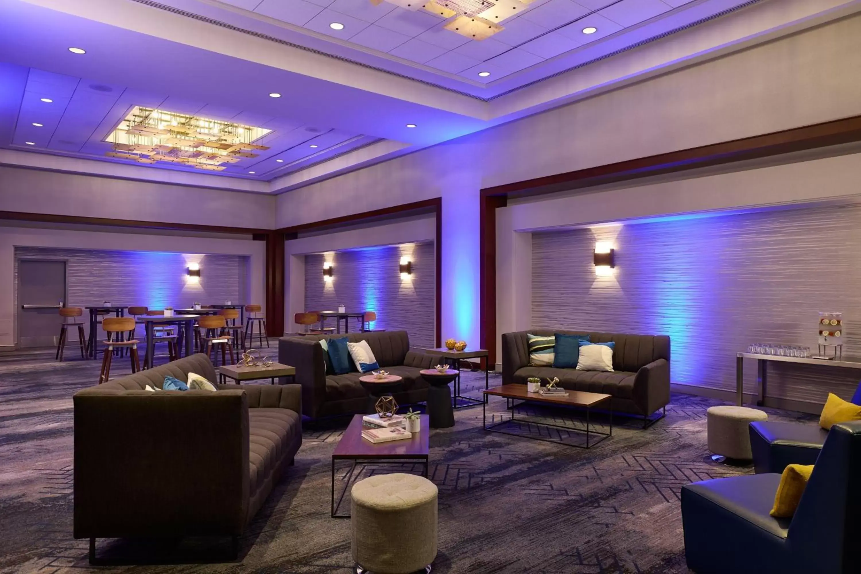 Meeting/conference room, Lobby/Reception in Renaissance Los Angeles Airport Hotel