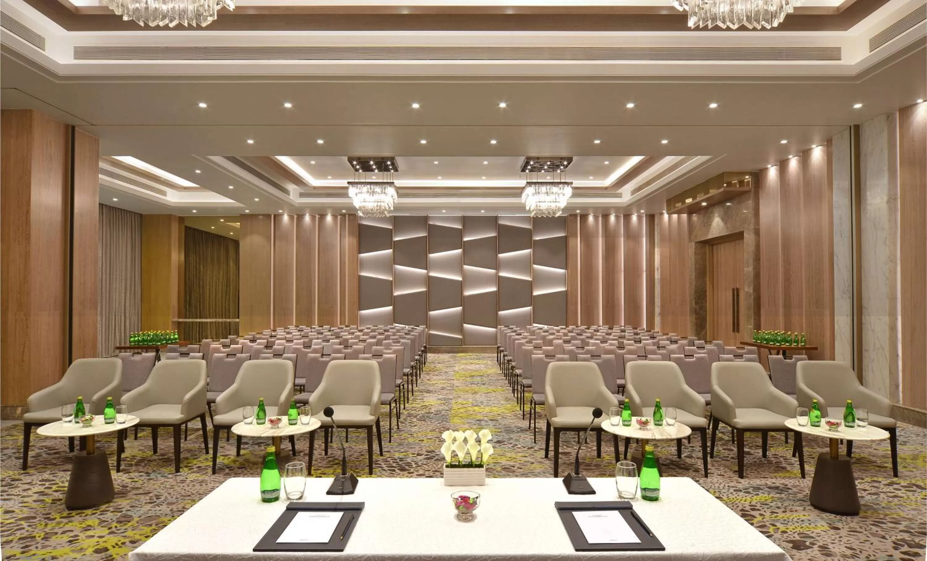 Banquet/Function facilities in Radisson Mumbai Andheri MIDC