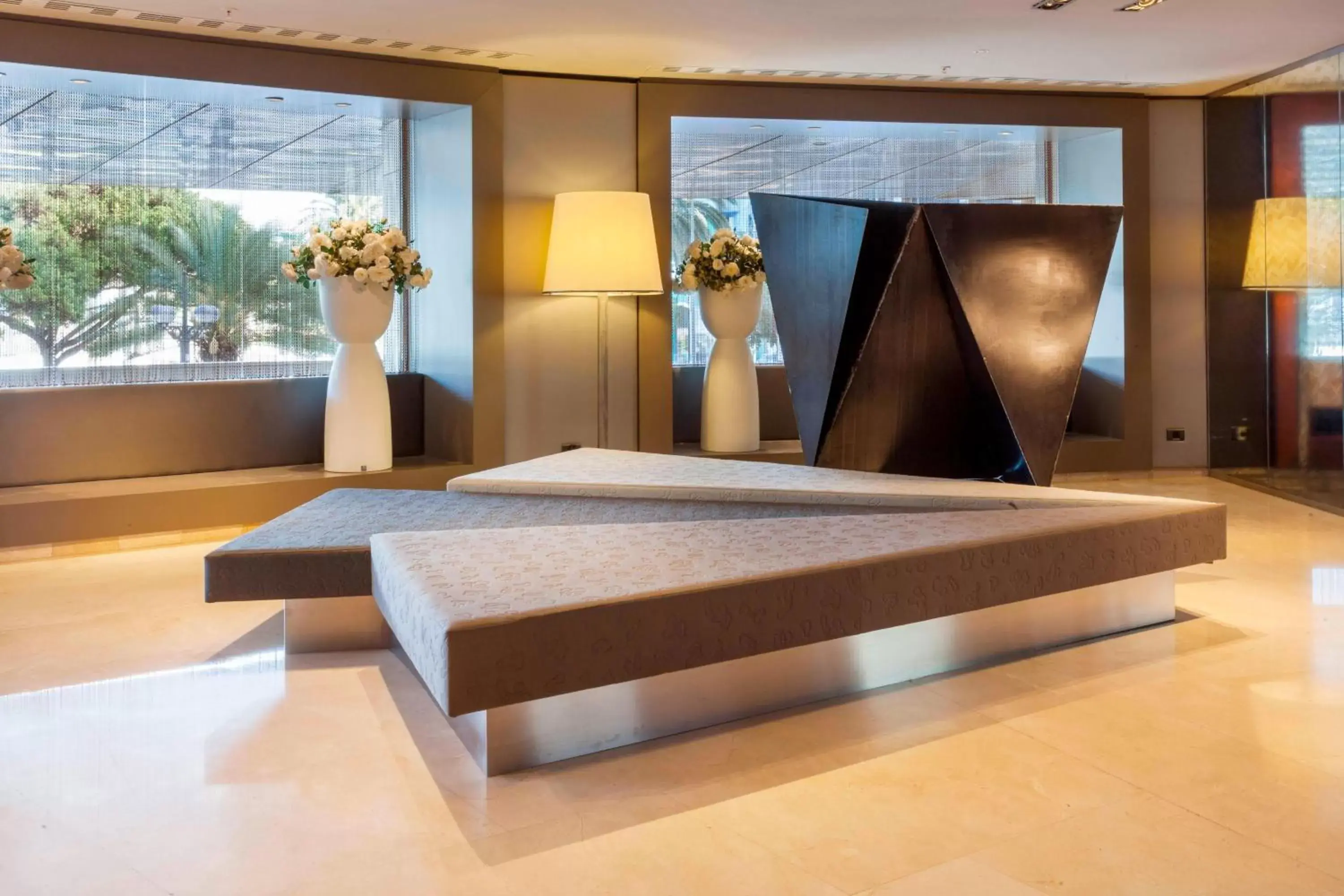 Lobby or reception in AC Hotel Gran Canaria by Marriott