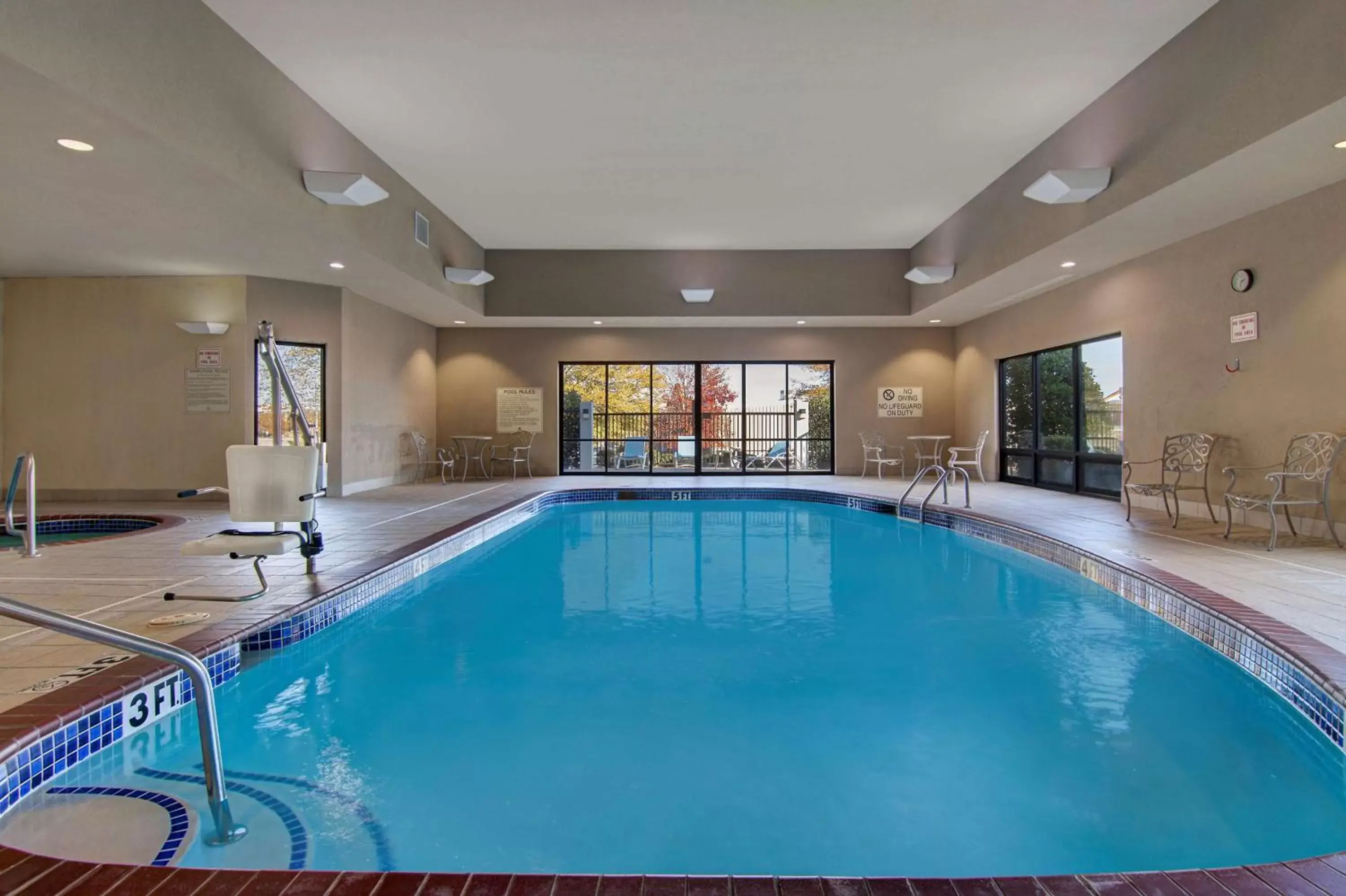 Pool view, Swimming Pool in Hampton Inn Fayetteville