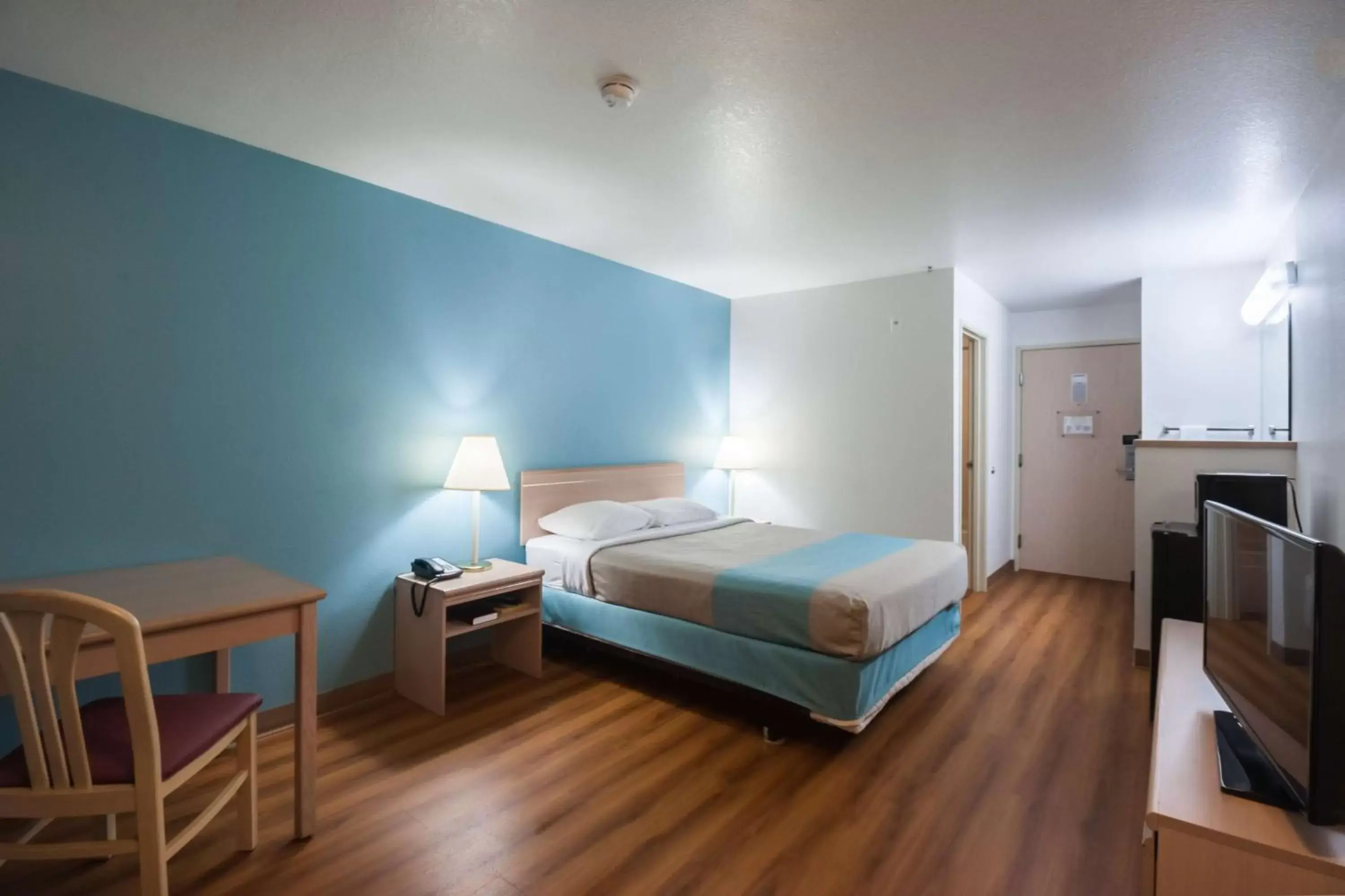 Bedroom, Bed in Motel 6-Seaside, OR