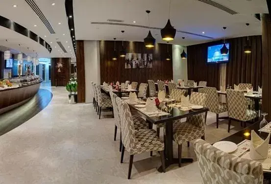 Restaurant/Places to Eat in City Tower Hotel