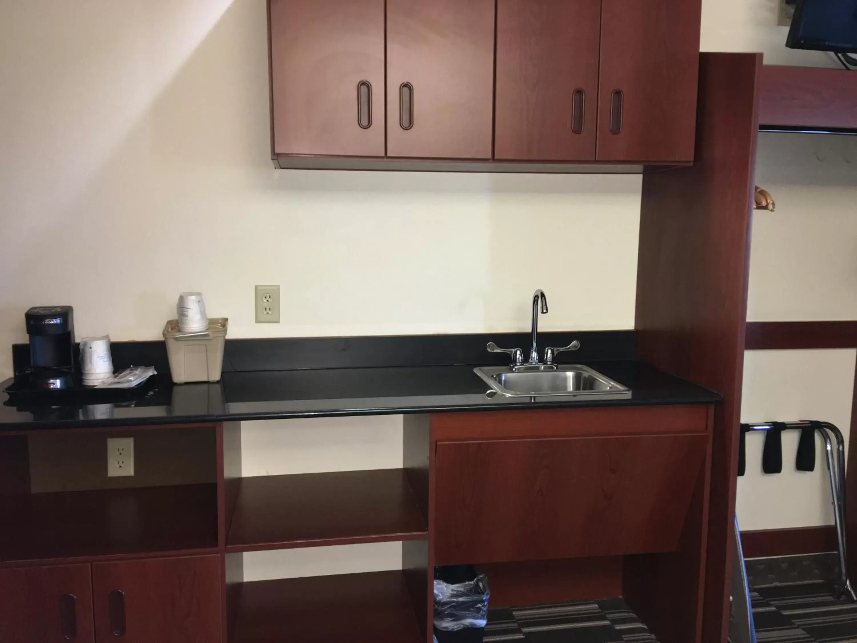 Area and facilities, Kitchen/Kitchenette in Microtel Inn & Suites by Wyndham Indianapolis Airport