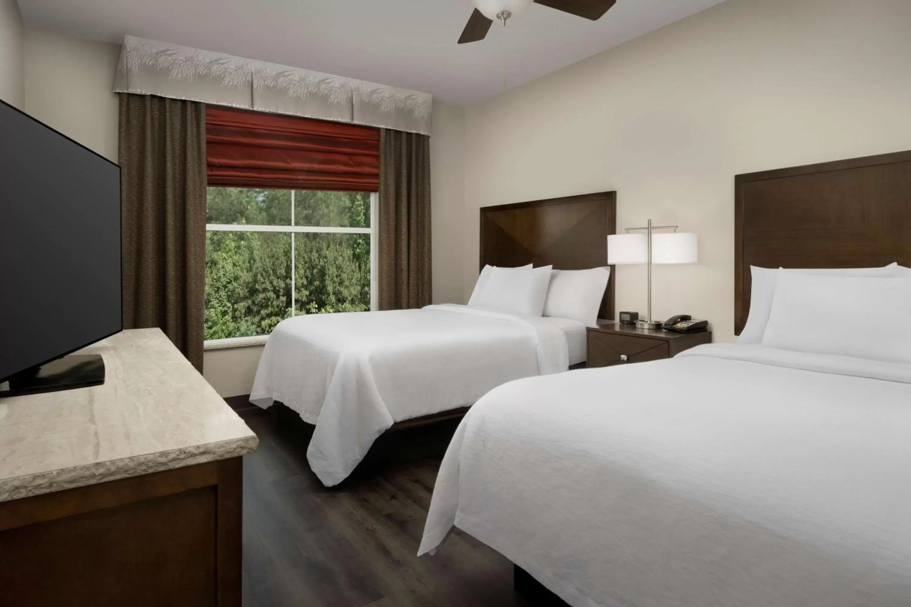 Bedroom, Bed in Embassy Suites by Hilton Birmingham Hoover