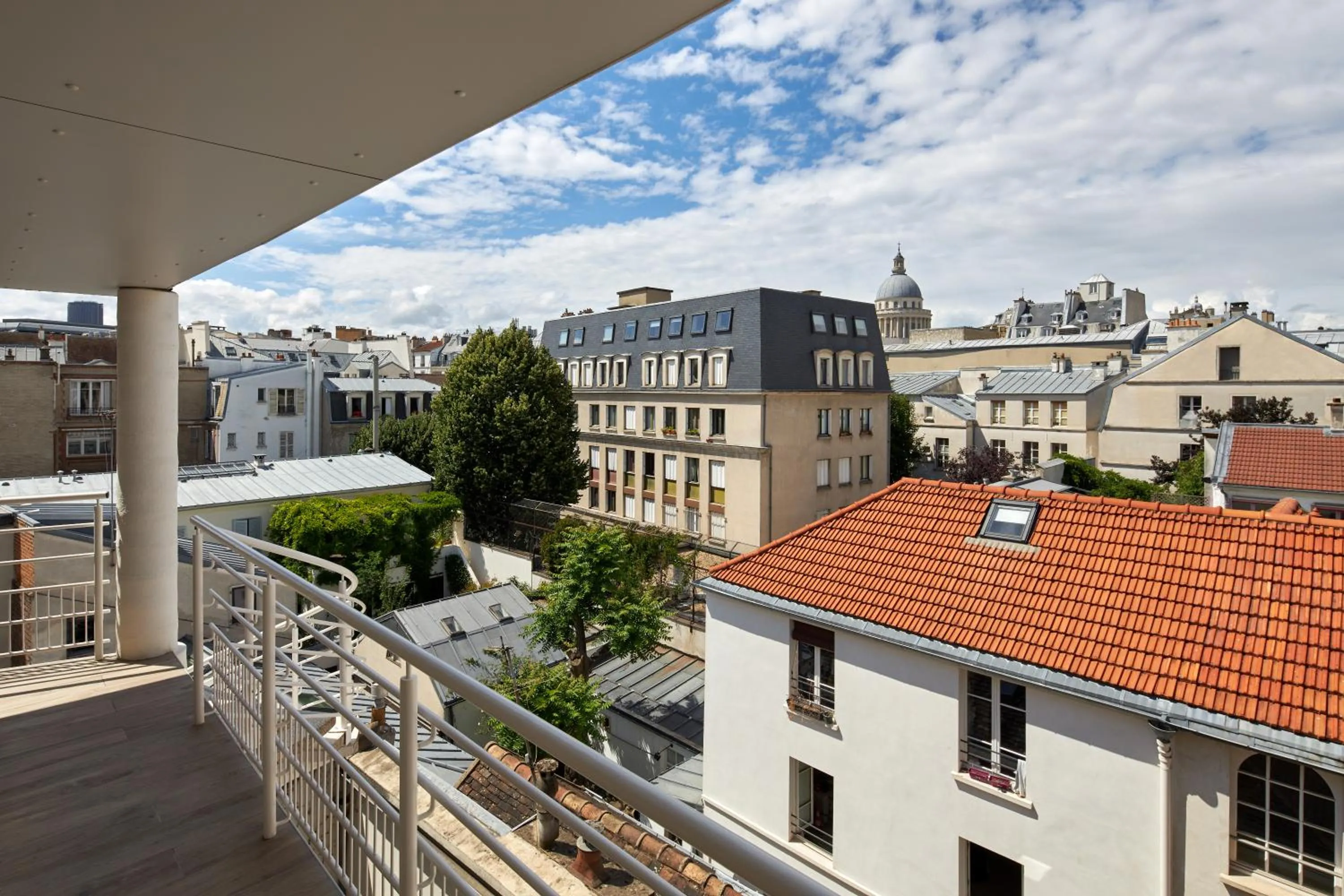 Nearby landmark in Hotel Apolonia Paris Mouffetard, Sure Hotel Collection by Best Western