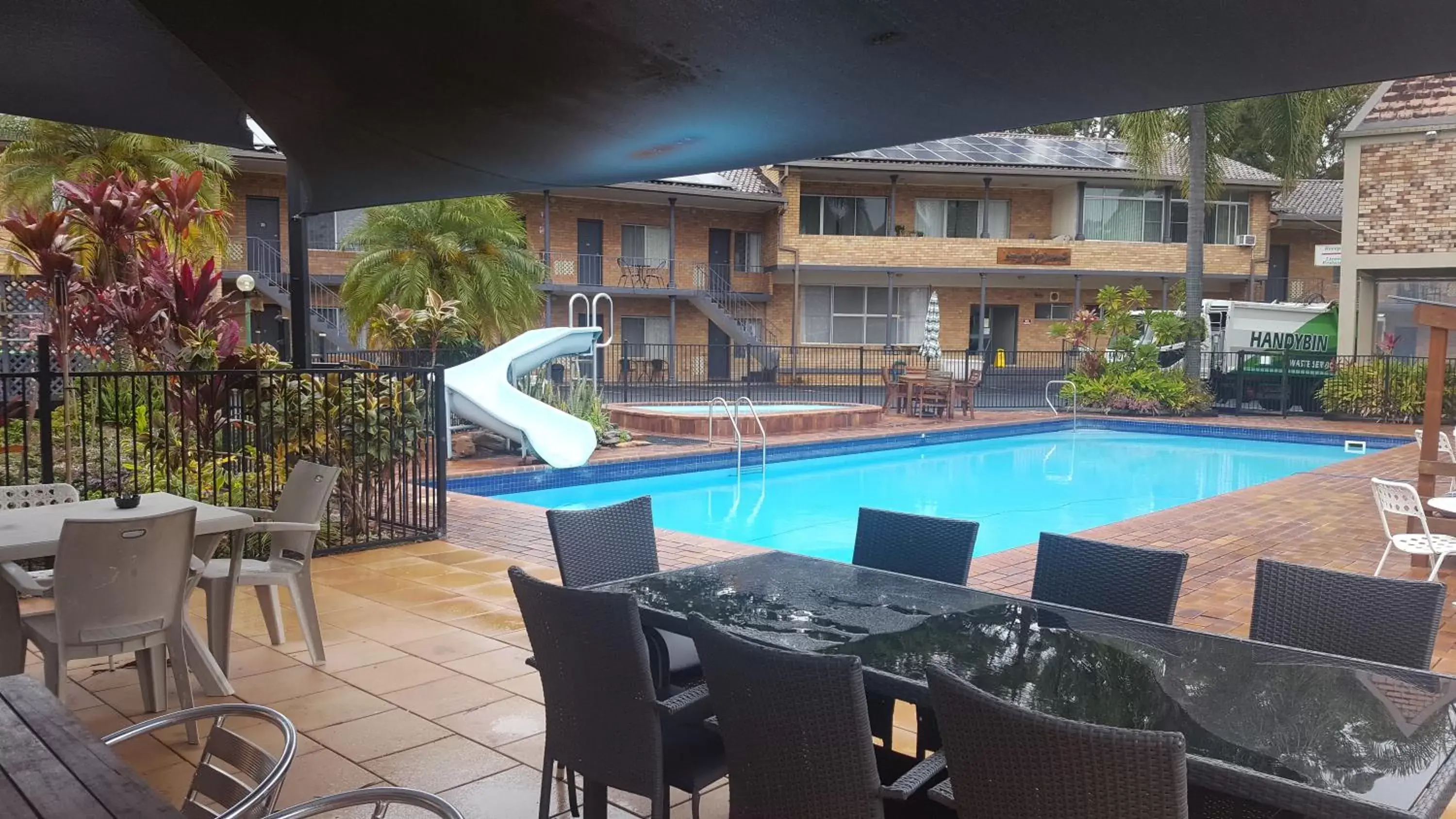 Swimming Pool in Sanctuary Resort Motor Inn