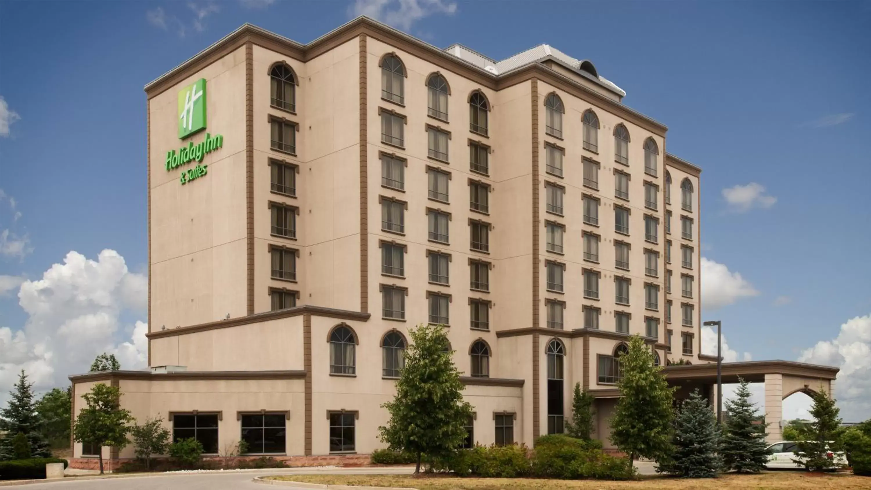 Property Building in Holiday Inn & Suites Mississauga West - Meadowvale, an IHG Hotel