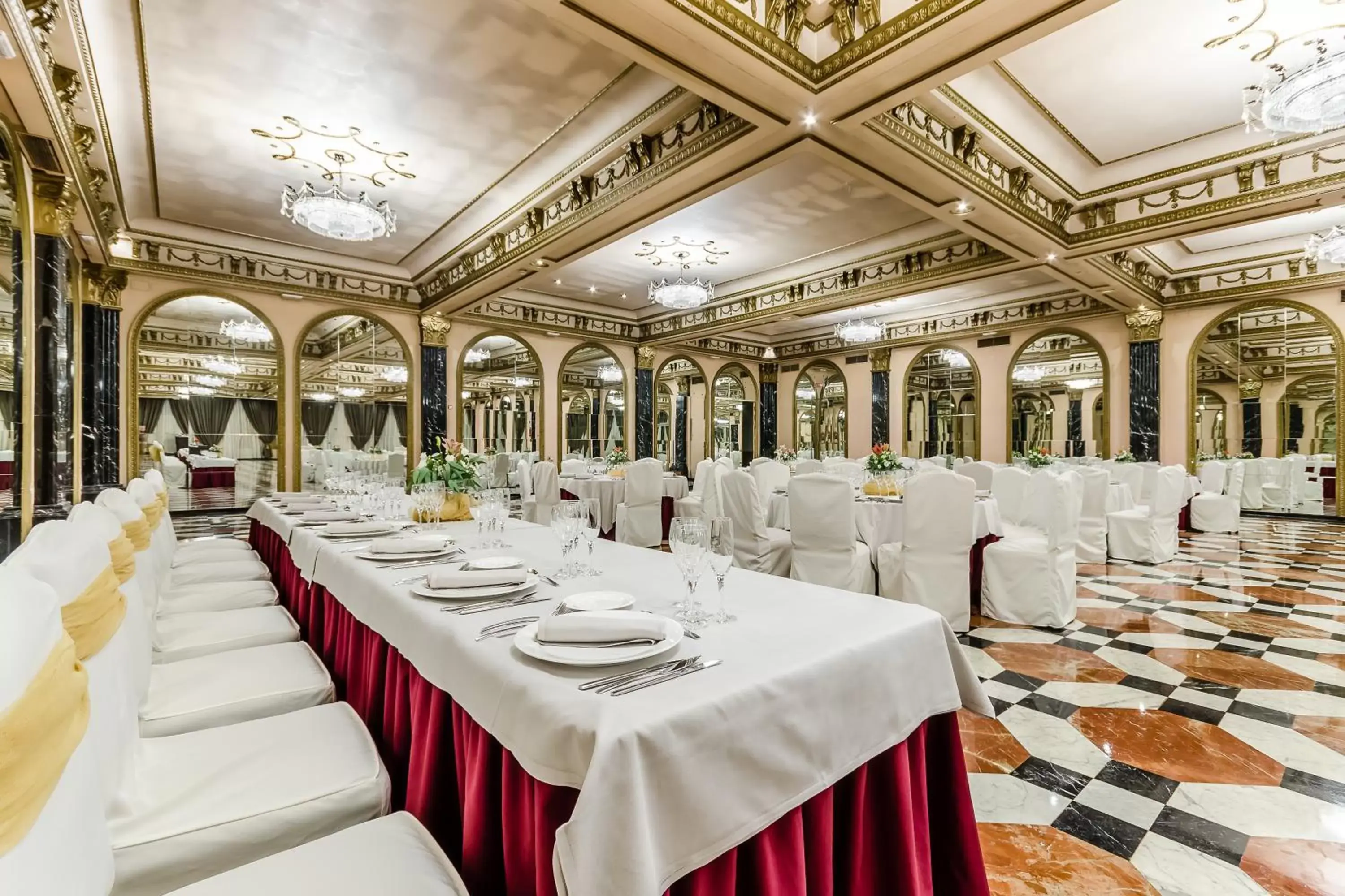 Banquet/Function facilities, Restaurant/Places to Eat in Exe Sevilla Macarena